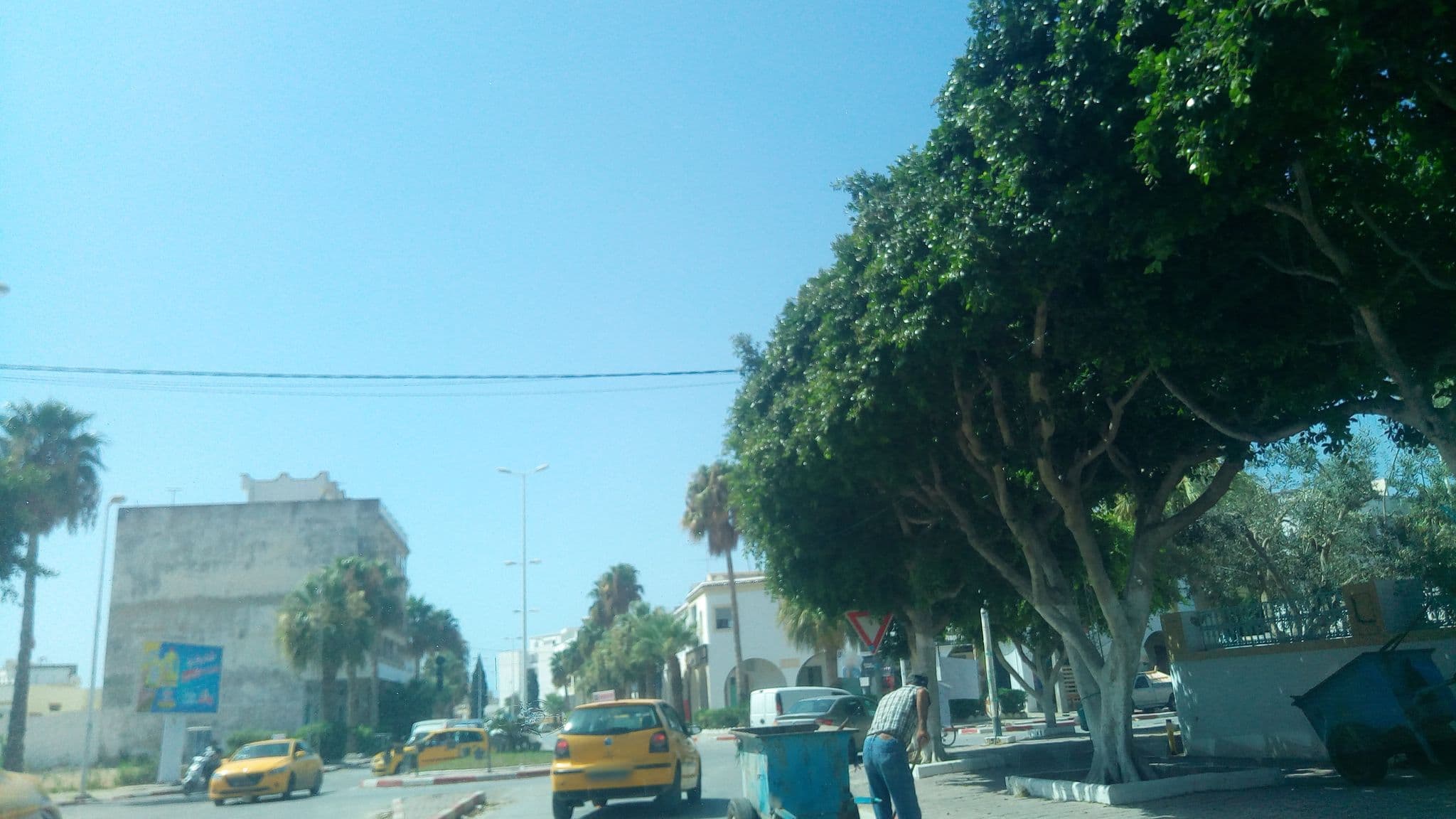 Street view near Maison des Jeunes de Dar Chaabane El Fehri, Nabeul — © ghassen98 (CC BY-SA · Mapillary)