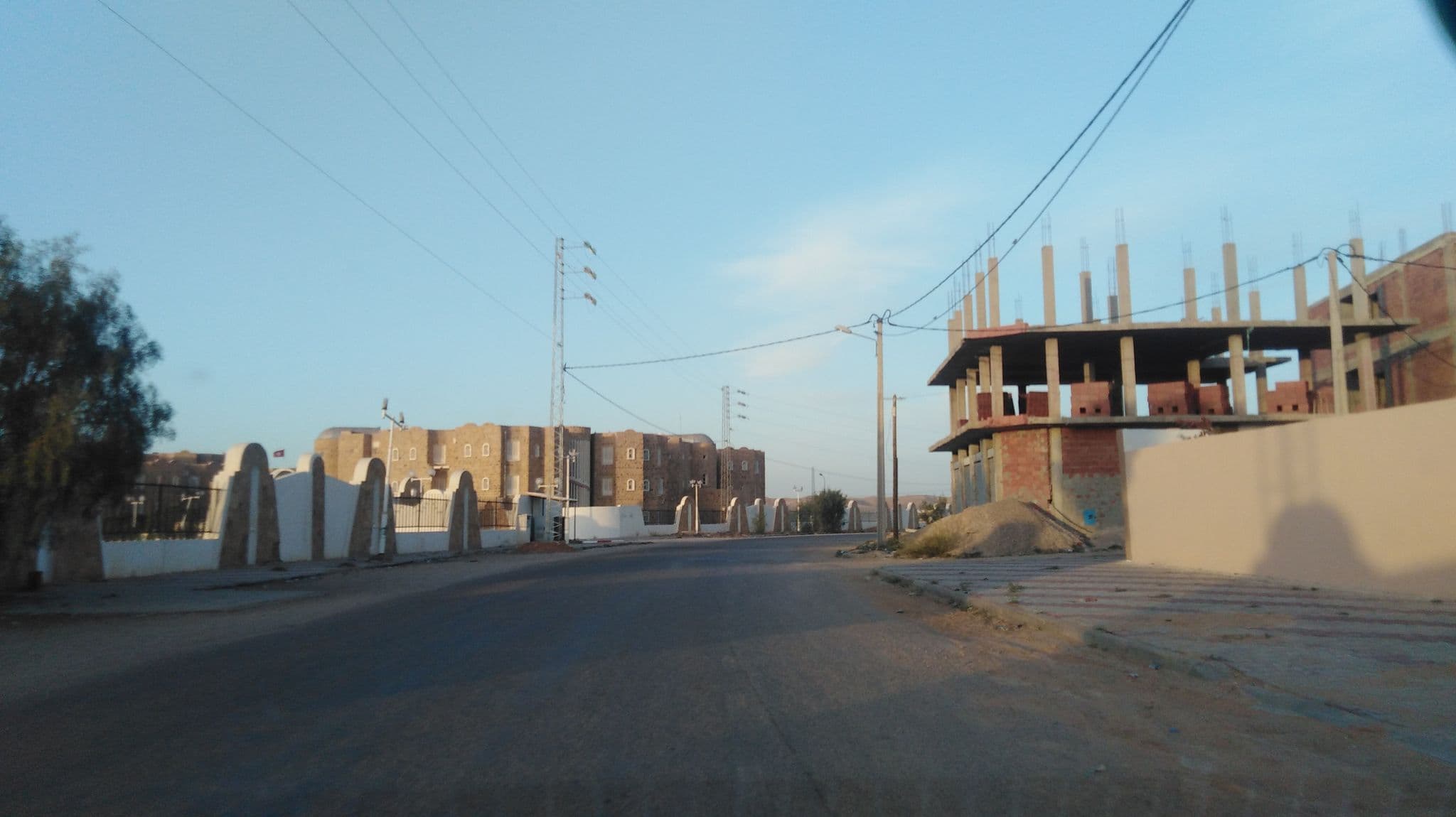 Street view near Villa Mimosa Tataouine, Tataouine — © aymenf (CC BY-SA · Mapillary)