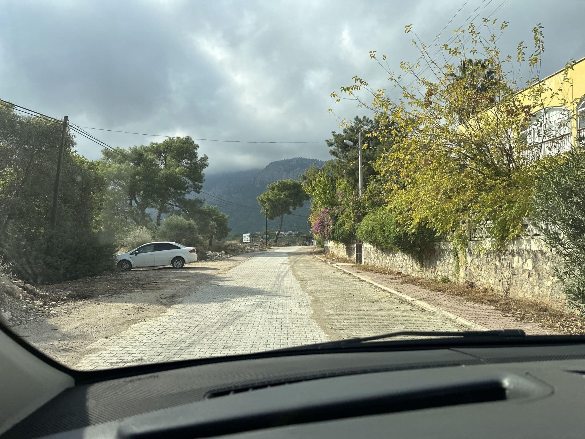 Street view near Rosengarten, Göynük — © wasd42 (CC BY-SA · Mapillary)