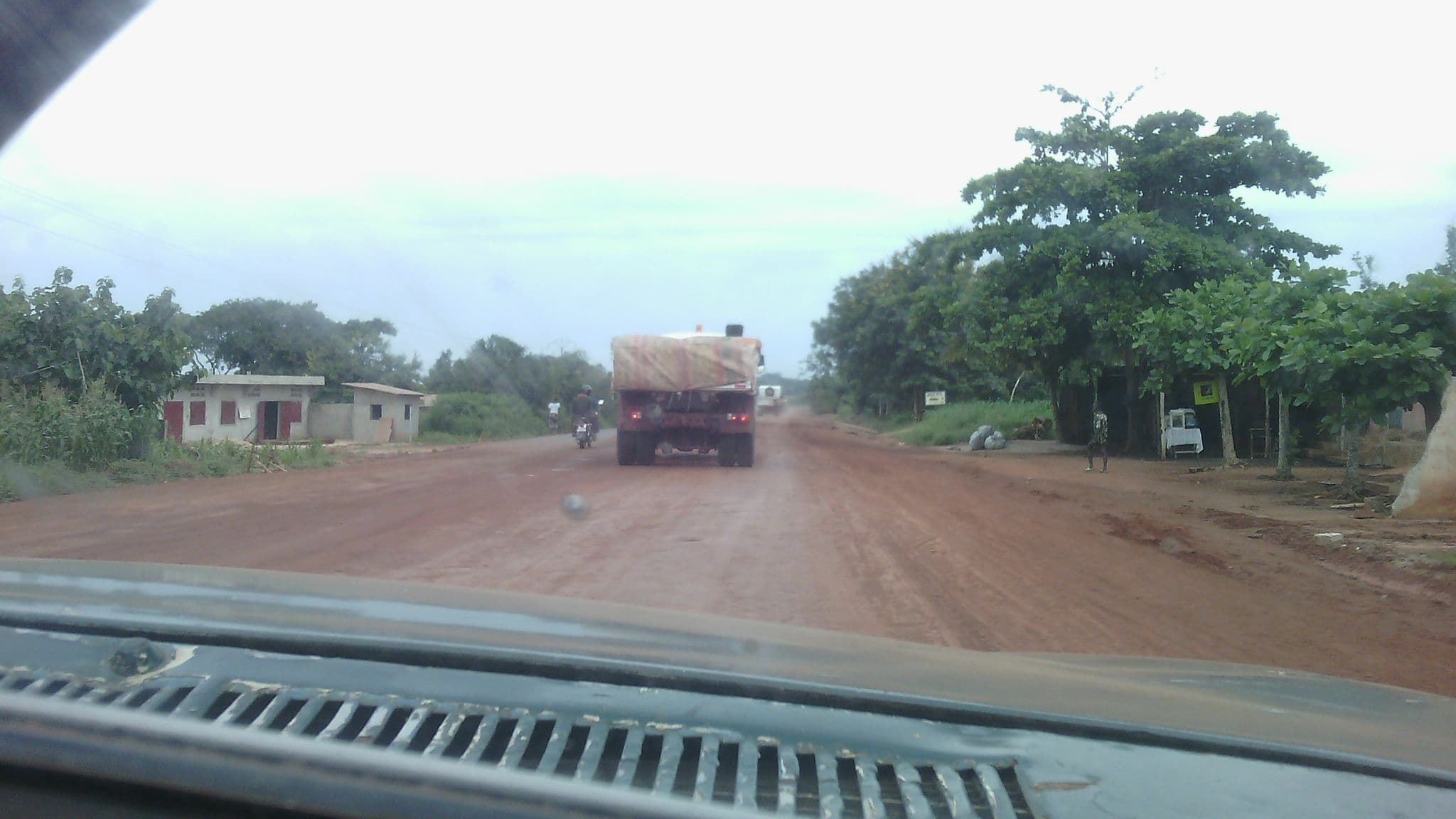 Street view near Motel, Sé — © saliousoft (CC BY-SA · Mapillary)