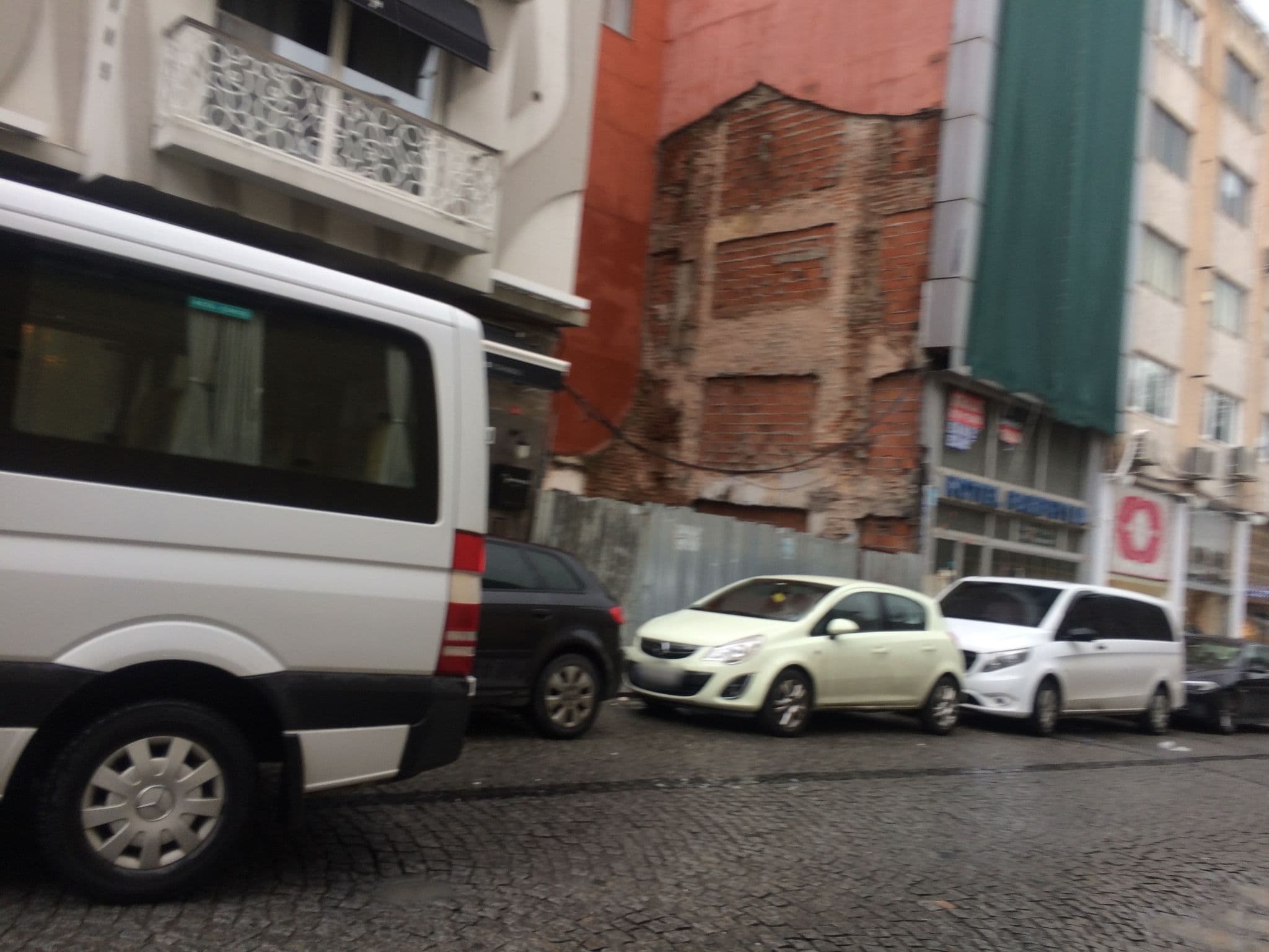 Street view near Olimpiyat Hotel, Eminönü
