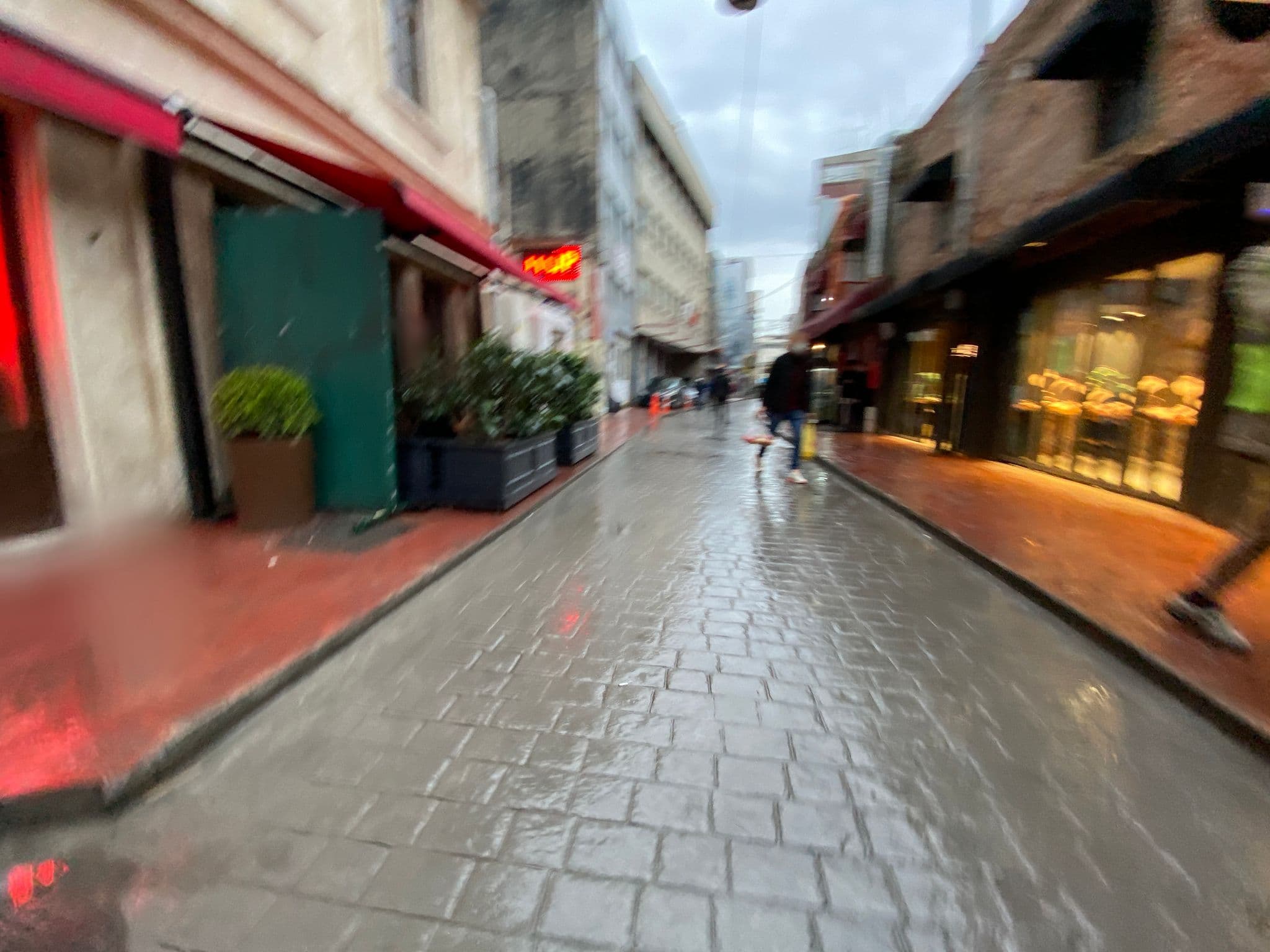 Street view near Cheers Port House, Eminönü