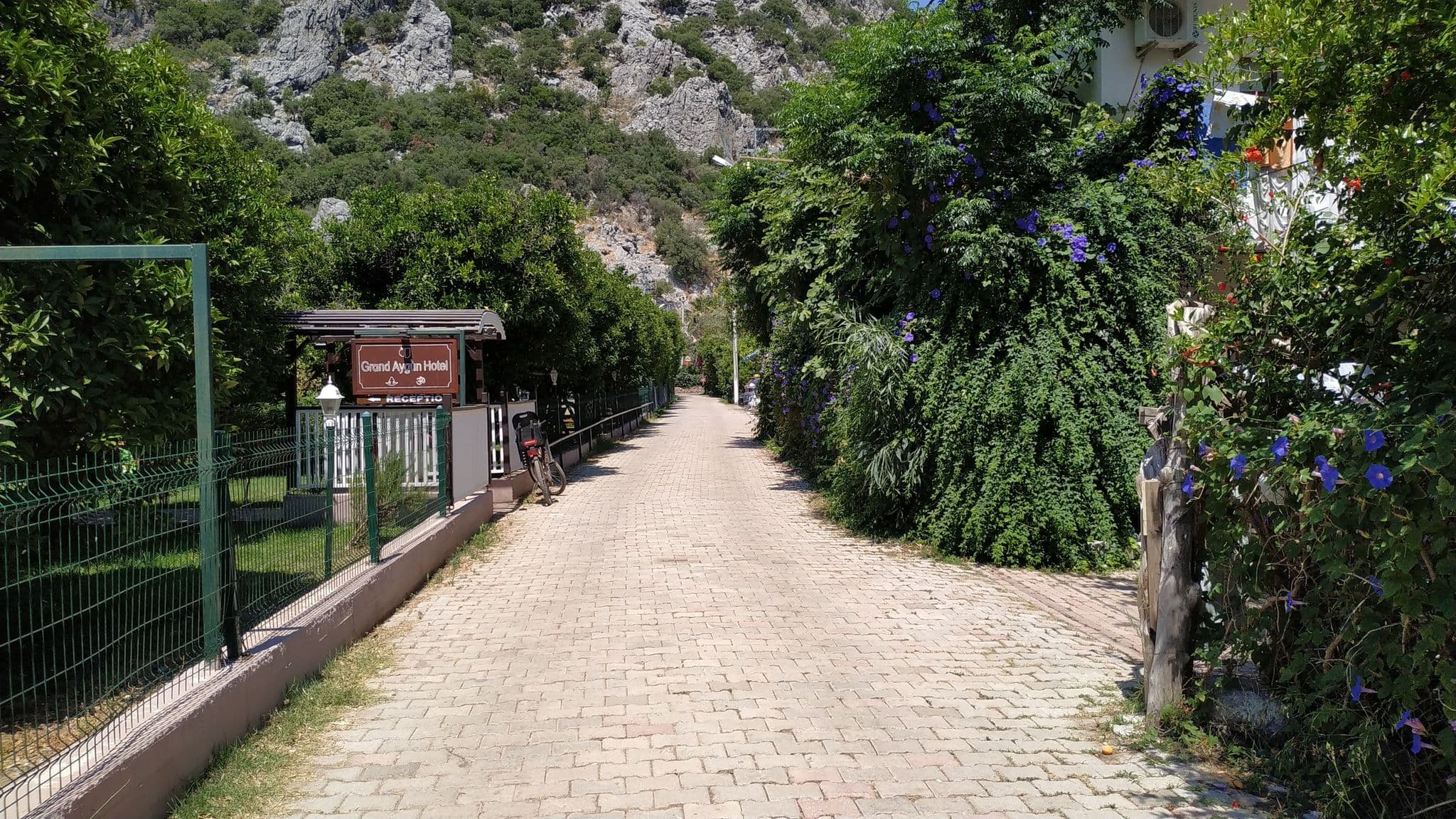 Street view near Nur Hostel, Ulupınar — © limping (CC BY-SA · Mapillary)
