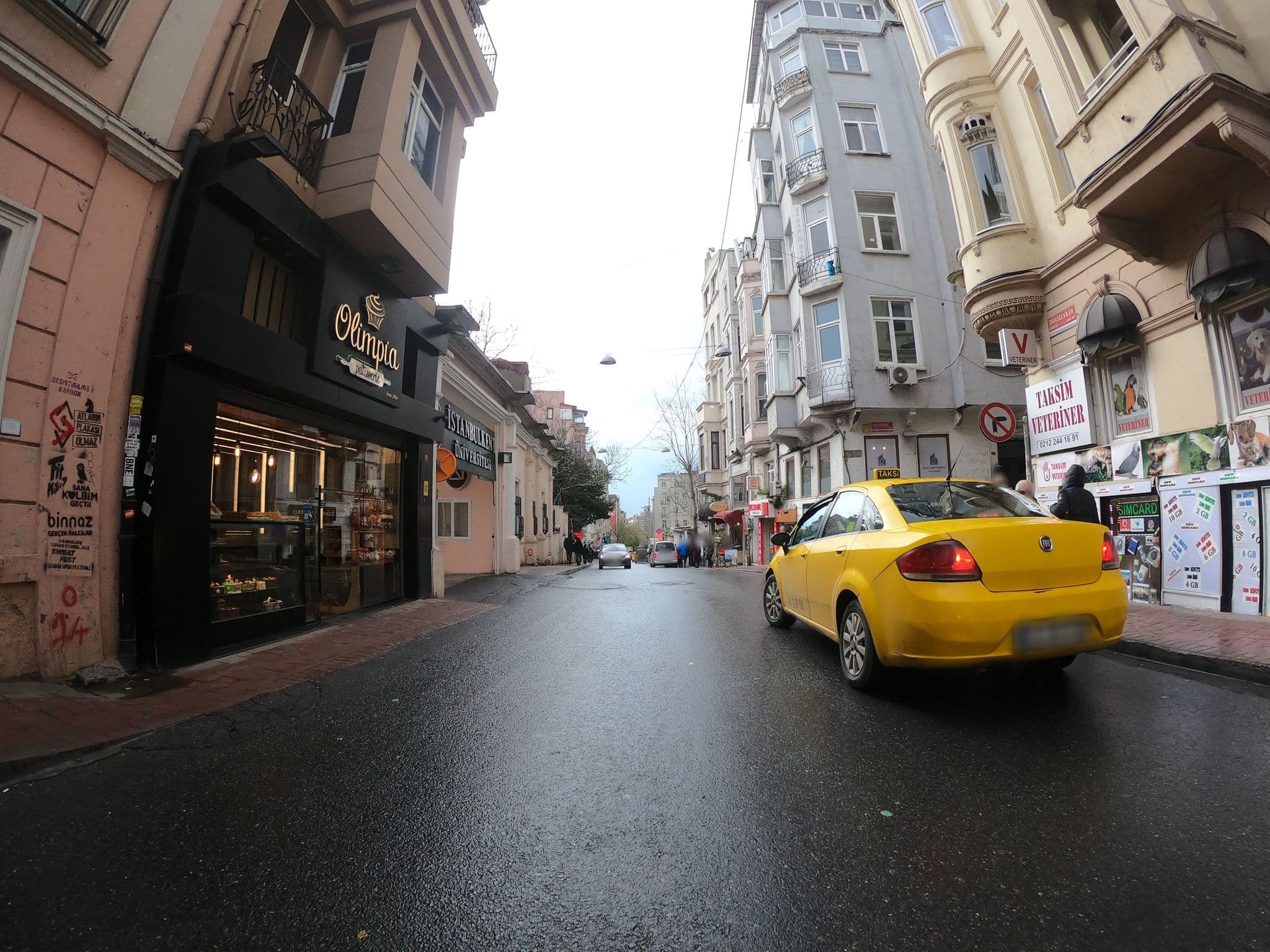 Street view near Arch-ist Hostel, Eminönü
