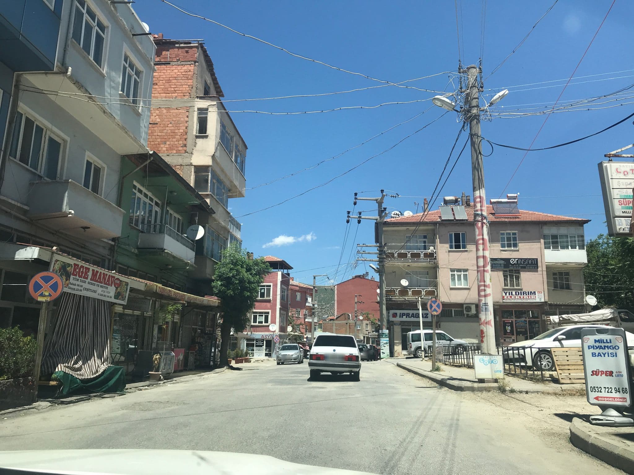Street view near Otel Asya, Dinar — © ferahkoksal (CC BY-SA · Mapillary)