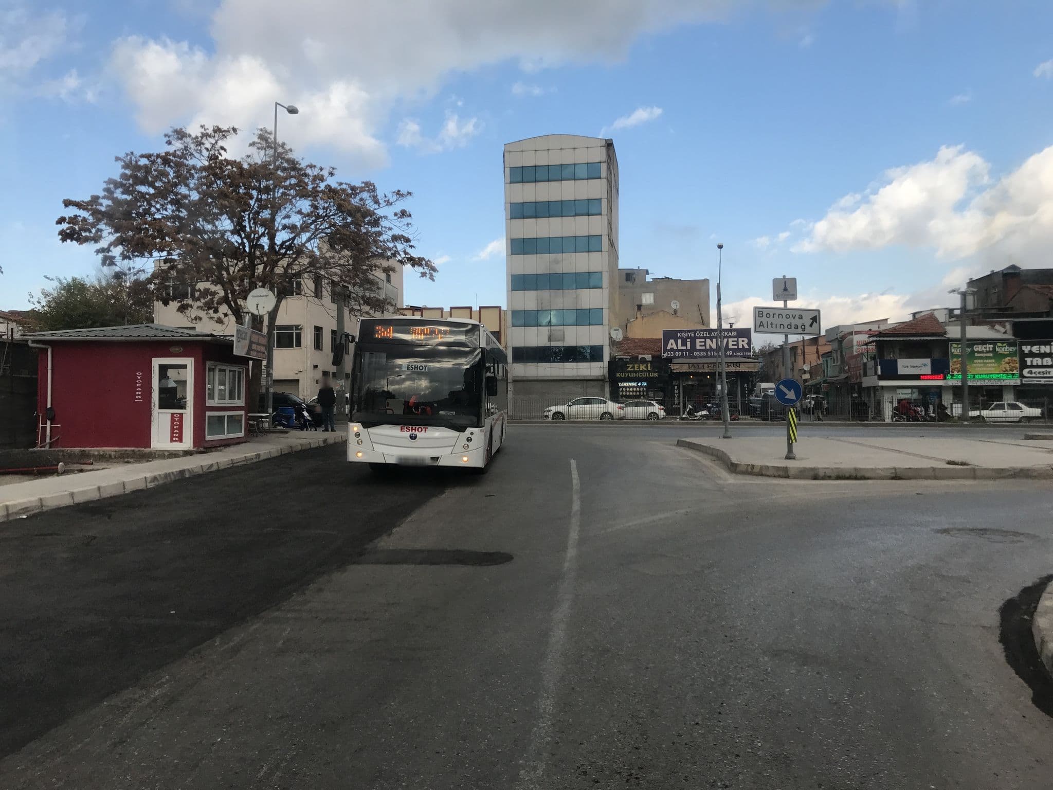 Street view near Hotel Baylan Yenişehir, İzmir — © asturksever (CC BY-SA · Mapillary)