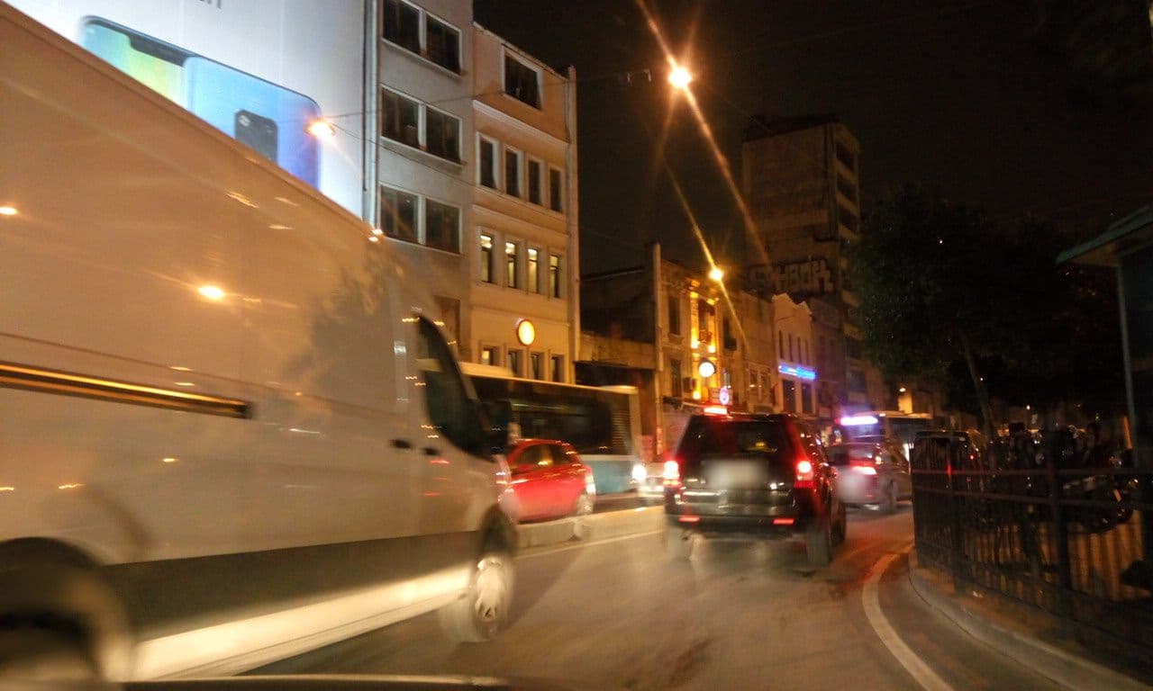 Street view near Hotel Nordstern Galata, Eminönü
