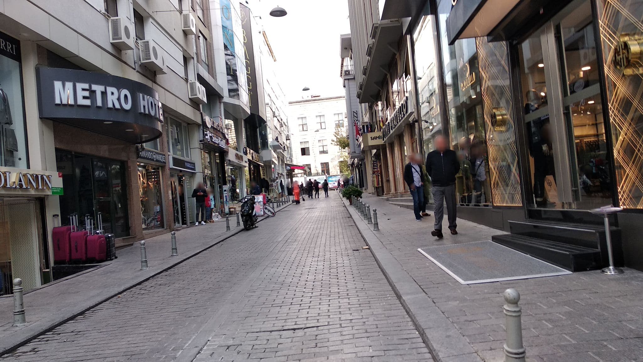 Street view near Metro Hotel, Istanbul