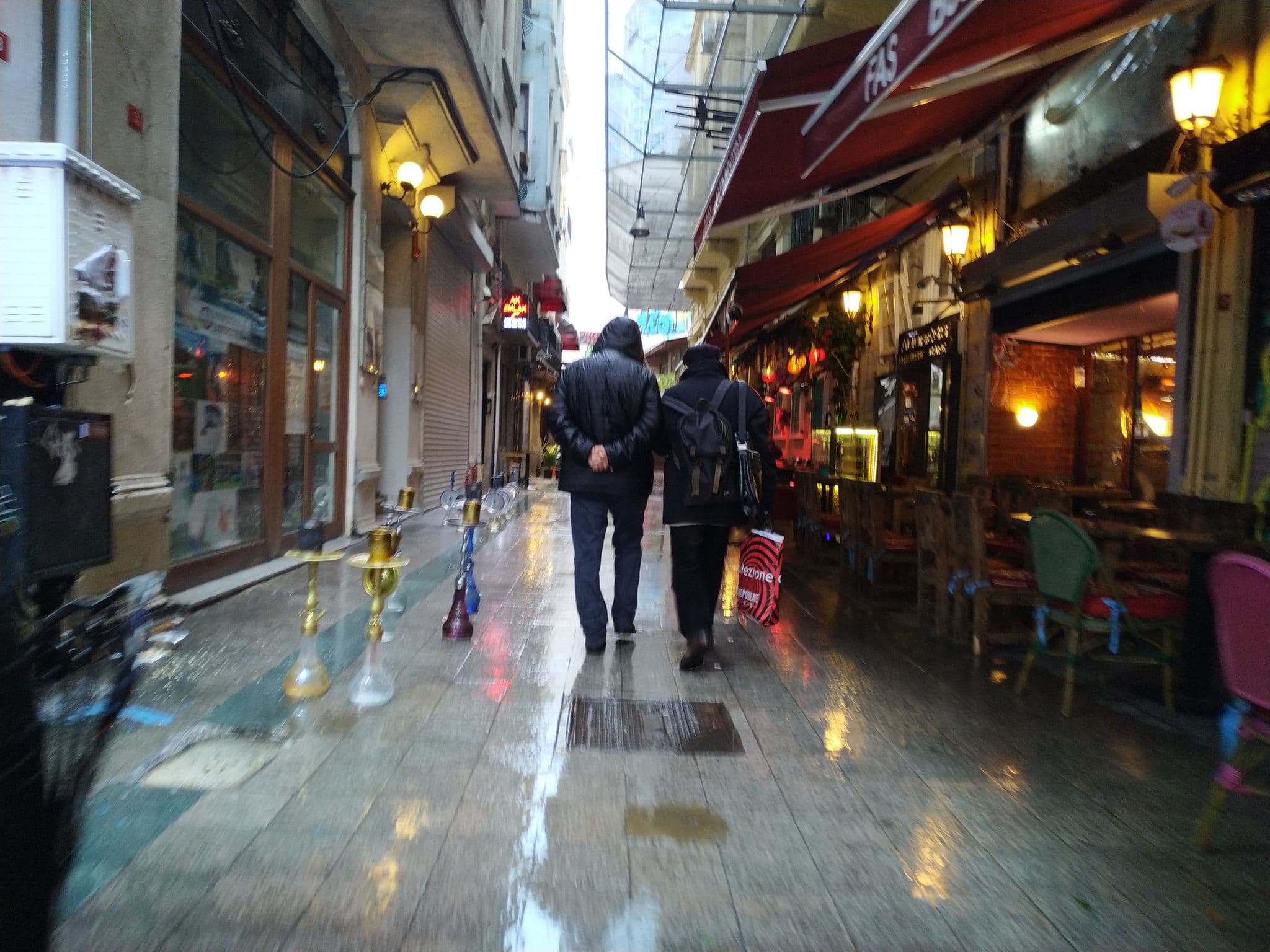 Street view near Hotel Birol, Eminönü