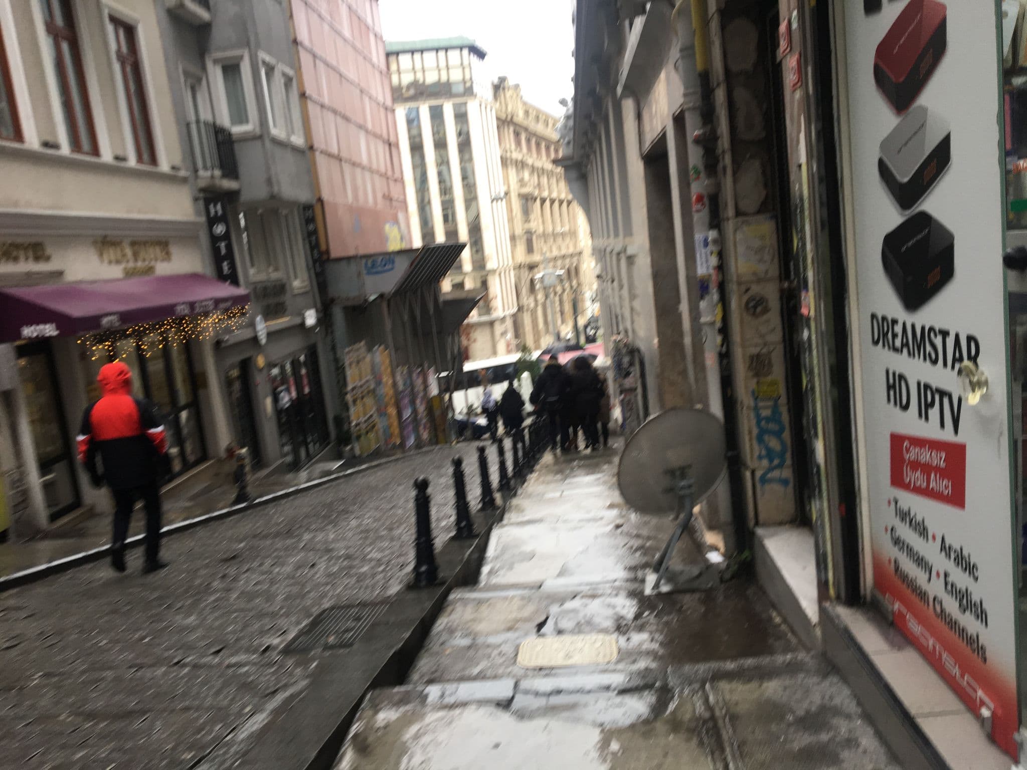 Street view near Karakoy Aparts, Eminönü