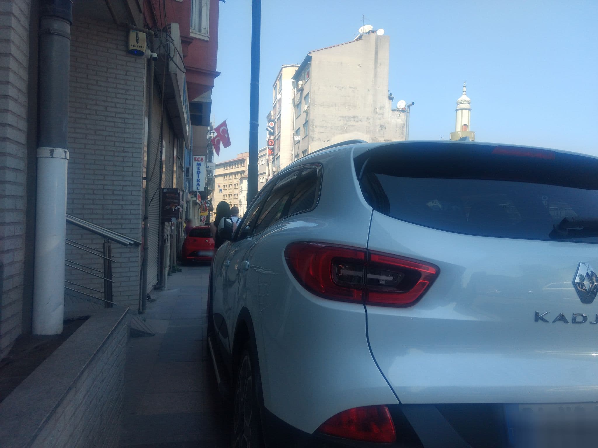 Street view near Sehir Hotel, Eminönü