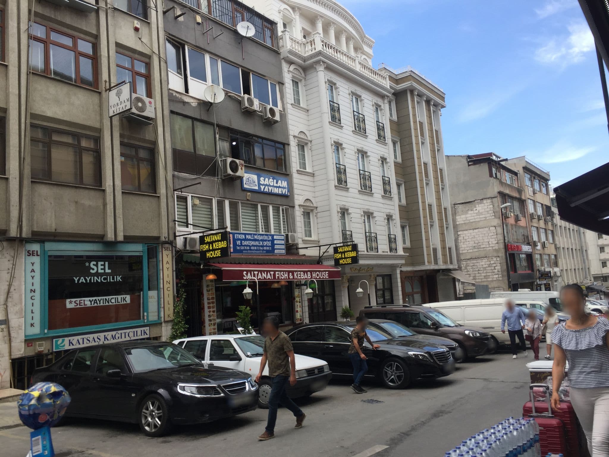 Street view near White House Hotel, Sultanahmet — © sessiznotalar (CC BY-SA · Mapillary)