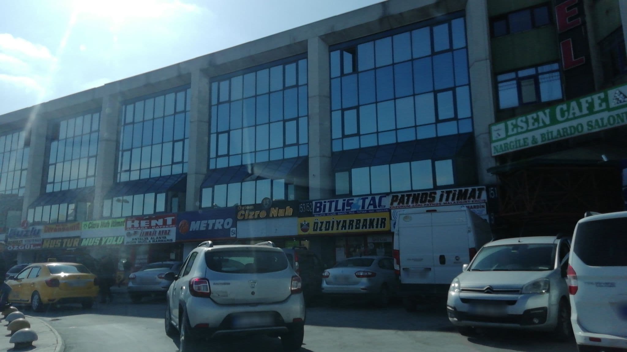 Street view near Lider OTEL, Esenler — © okansafak (CC BY-SA · Mapillary)