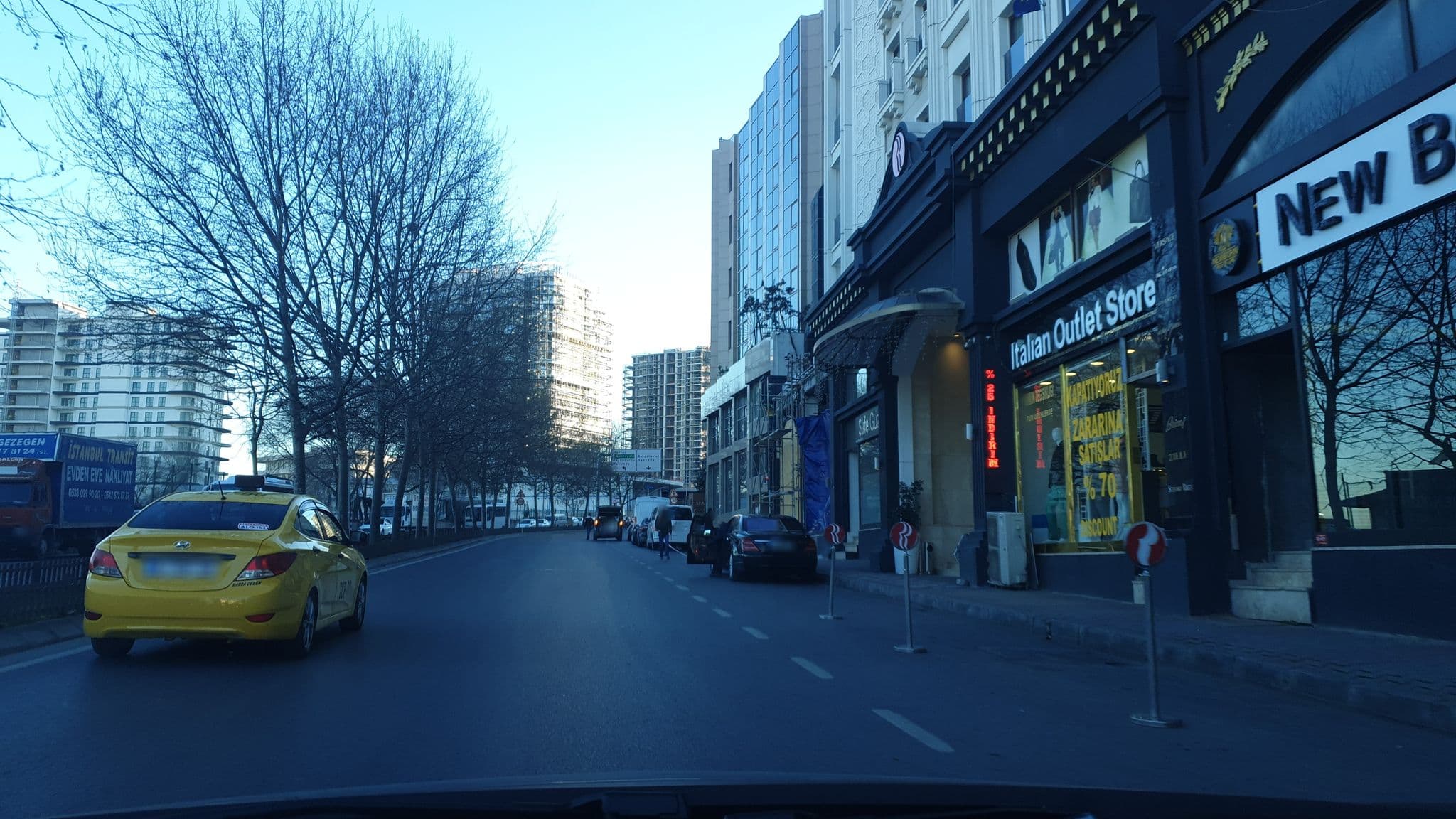 Street view near Ramada Hotel & Suites, Merter Keresteciler — © mcamlica (CC BY-SA · Mapillary)
