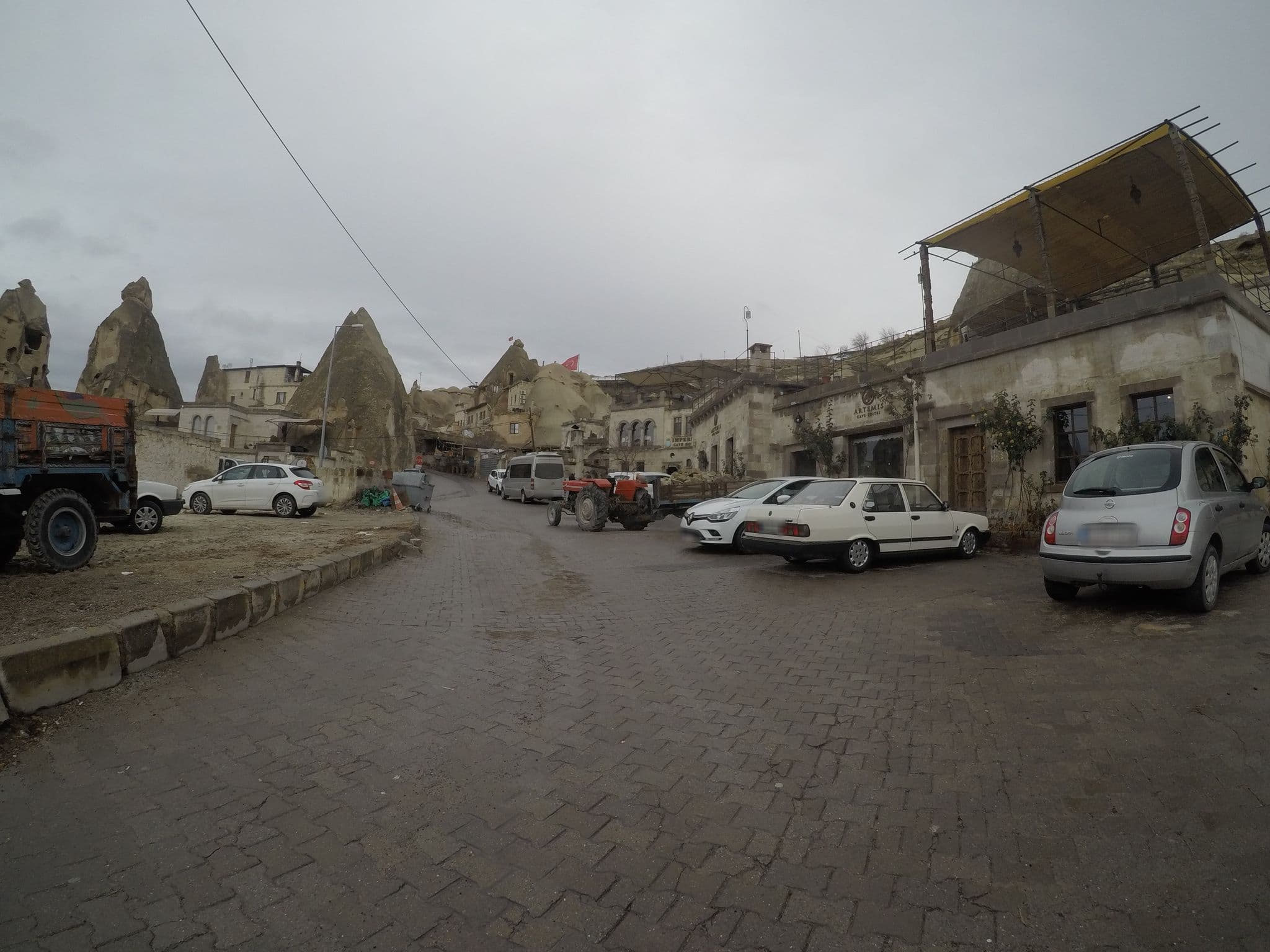 Street view near Artemis Cave Suites, Göreme — © chrisbeddow (CC BY-SA · Mapillary)