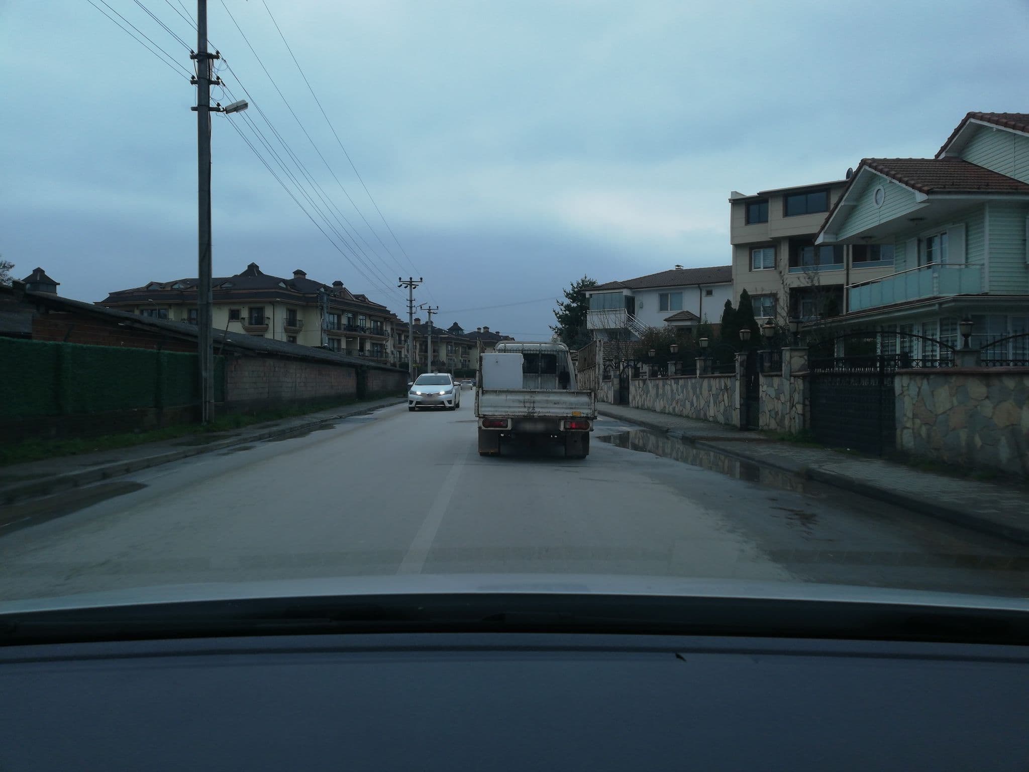 Street view near Gözütok Konukevi, Düzce — © sefaonur (CC BY-SA · Mapillary)