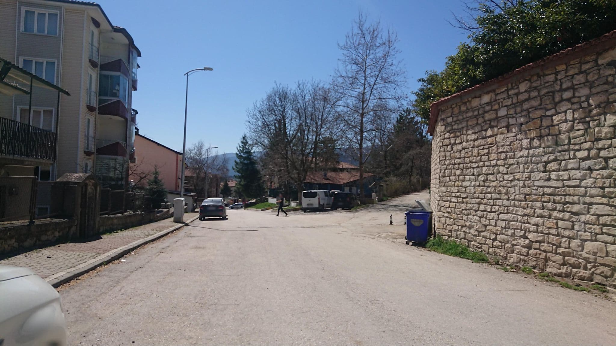 Street view near Hilton Garden Inn Safranbolu, Safranbolu — © kubikanber (CC BY-SA · Mapillary)