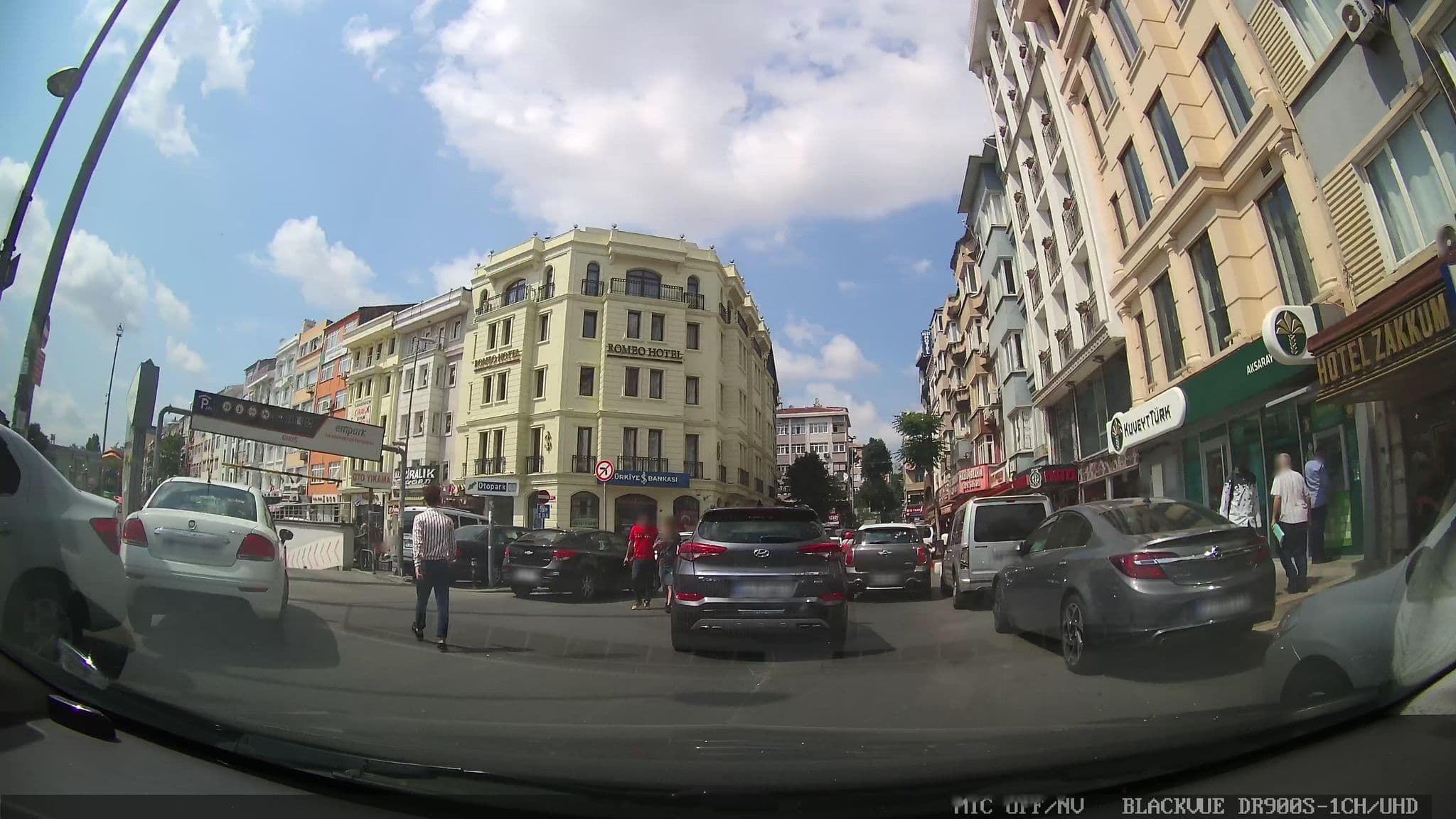 Street view near Hotel Zakkum, Istanbul