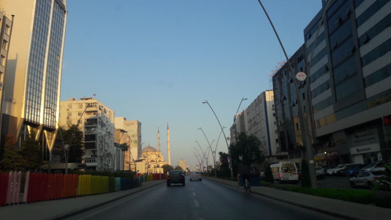 Street view near sirin park hotel, Adana — © harunuz (CC BY-SA · Mapillary)