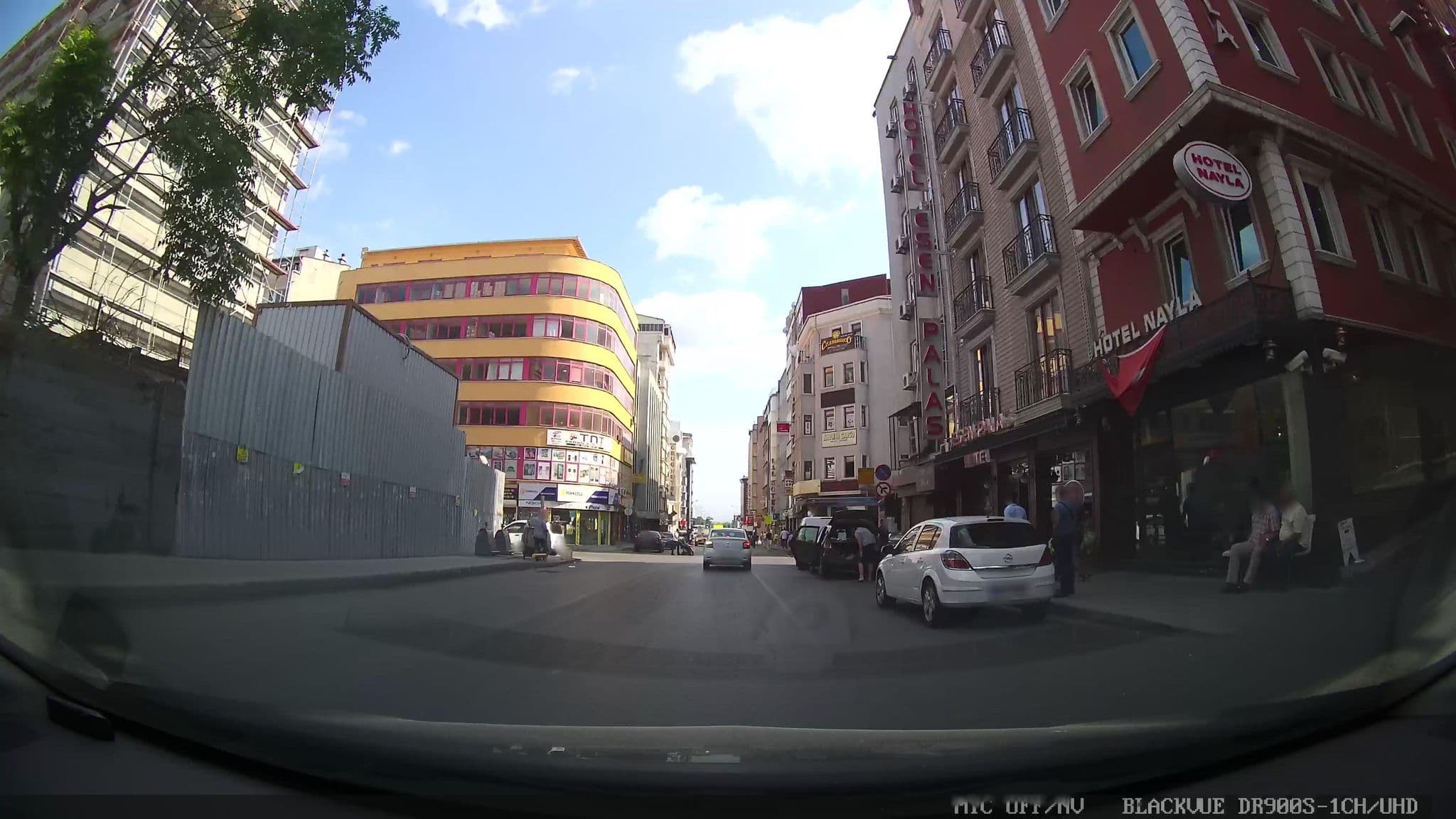 Street view near Hotel Nayla, Istanbul — © asturksever (CC BY-SA · Mapillary)