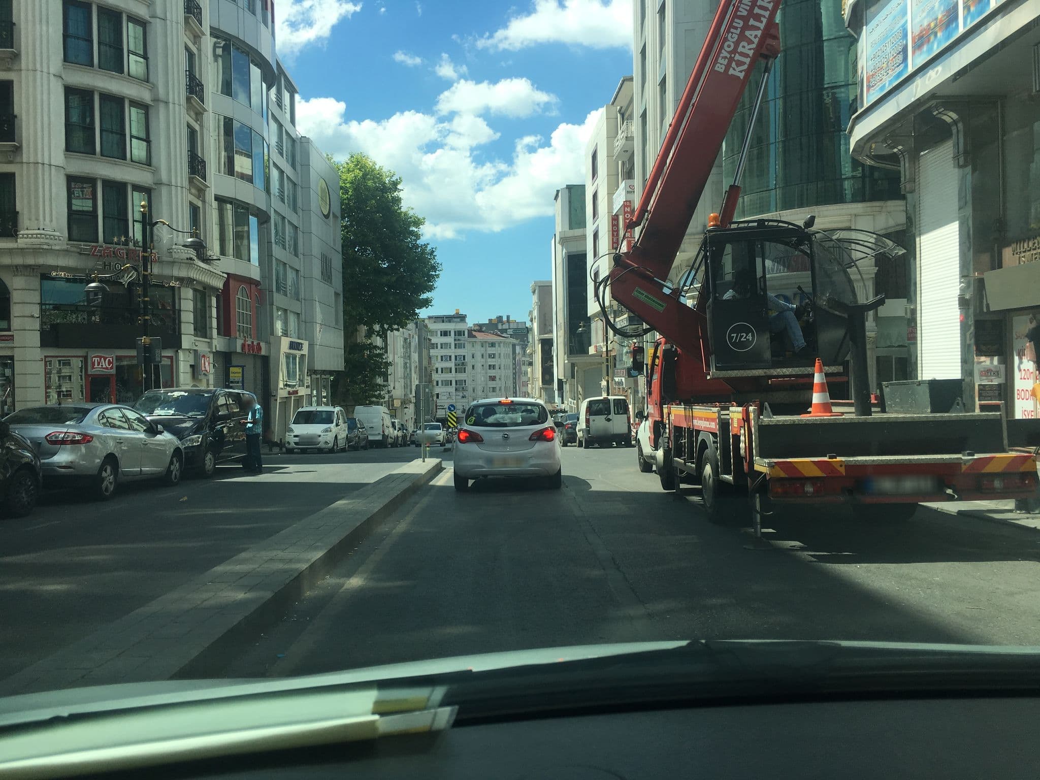Street view near Zagreb Hotel, Istanbul