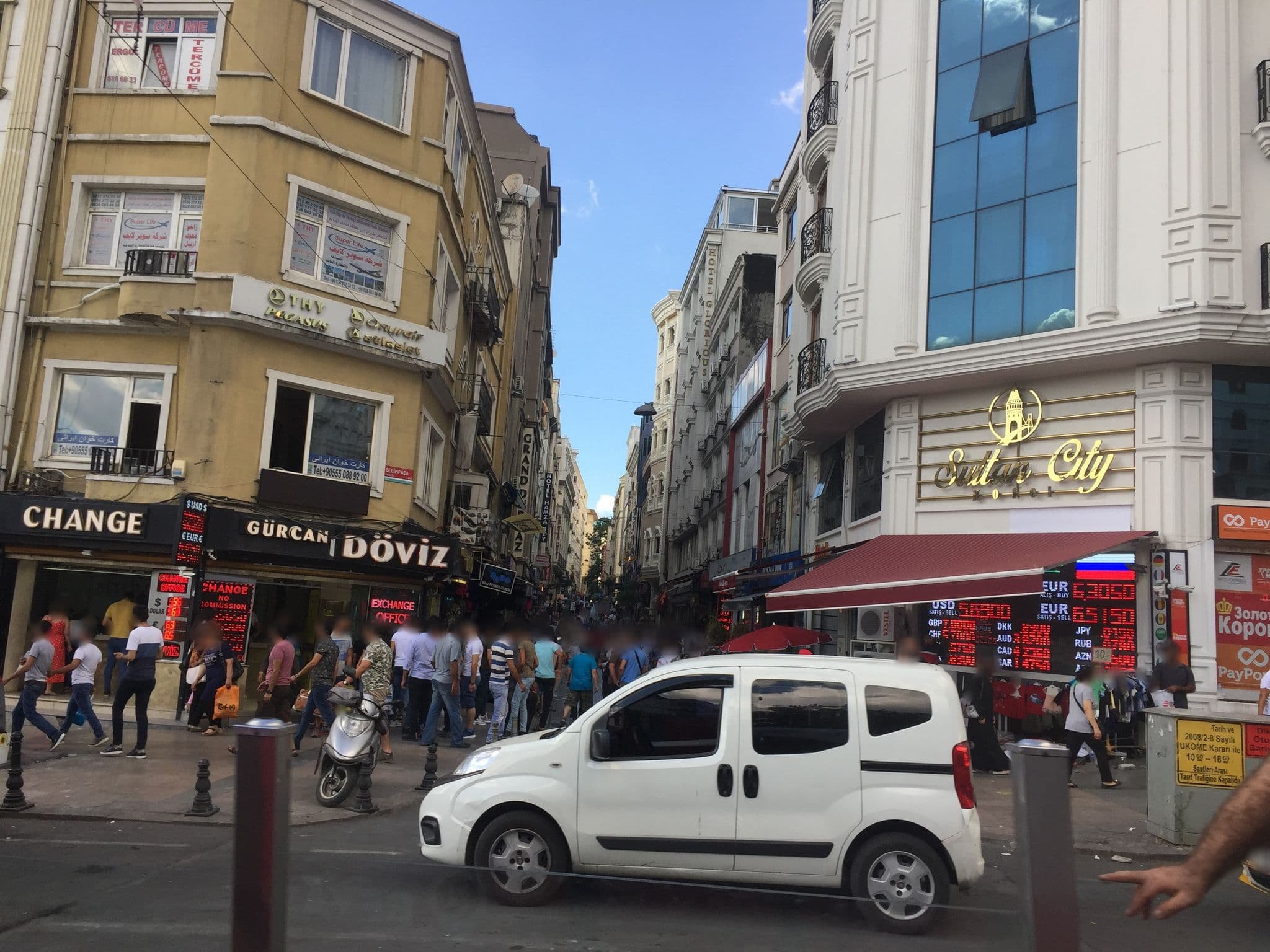 Street view near Hotel Metrolux, Istanbul — © sessiznotalar (CC BY-SA · Mapillary)