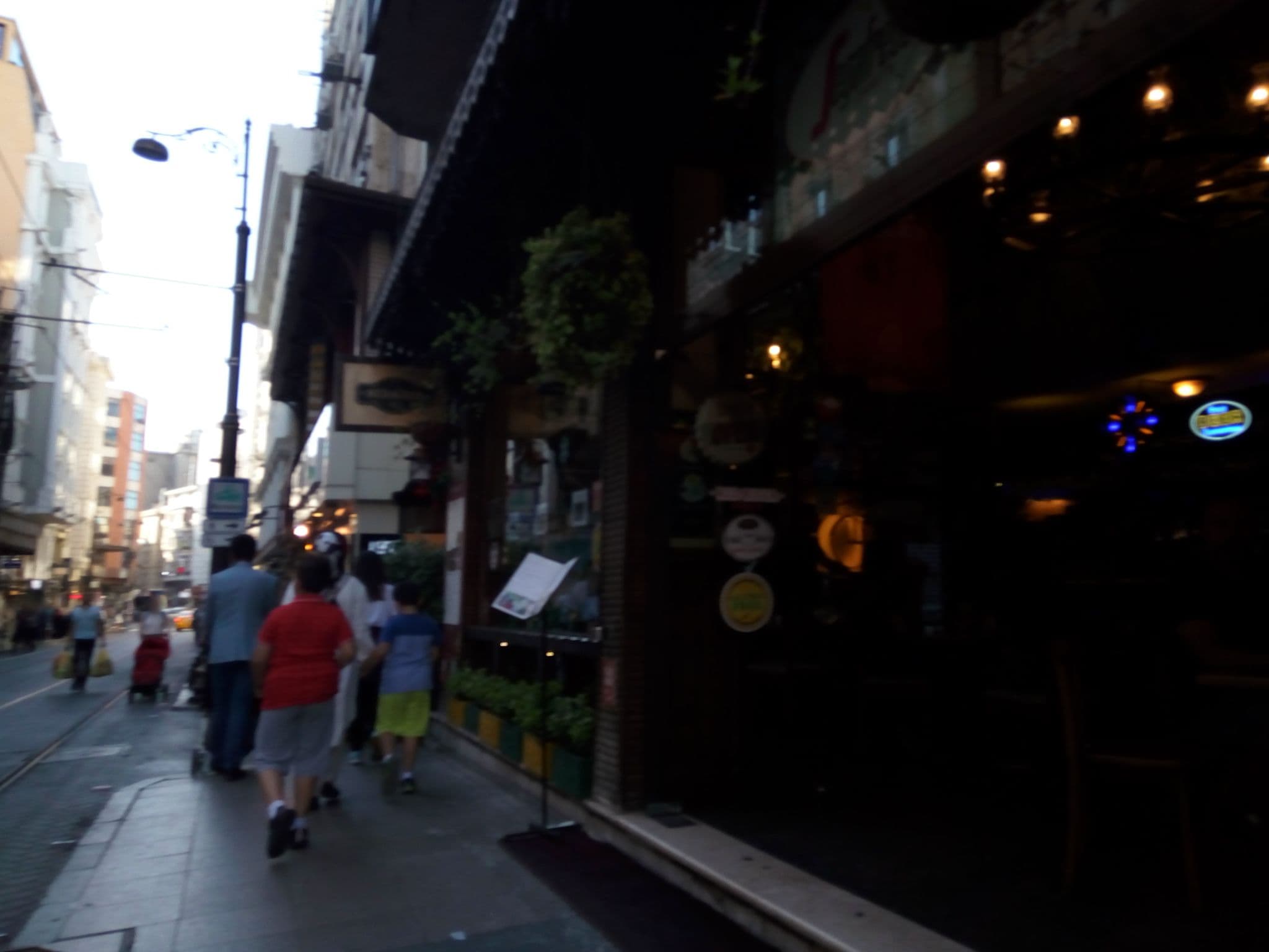 Street view near İlkay Hotel Istanbul, Eminönü