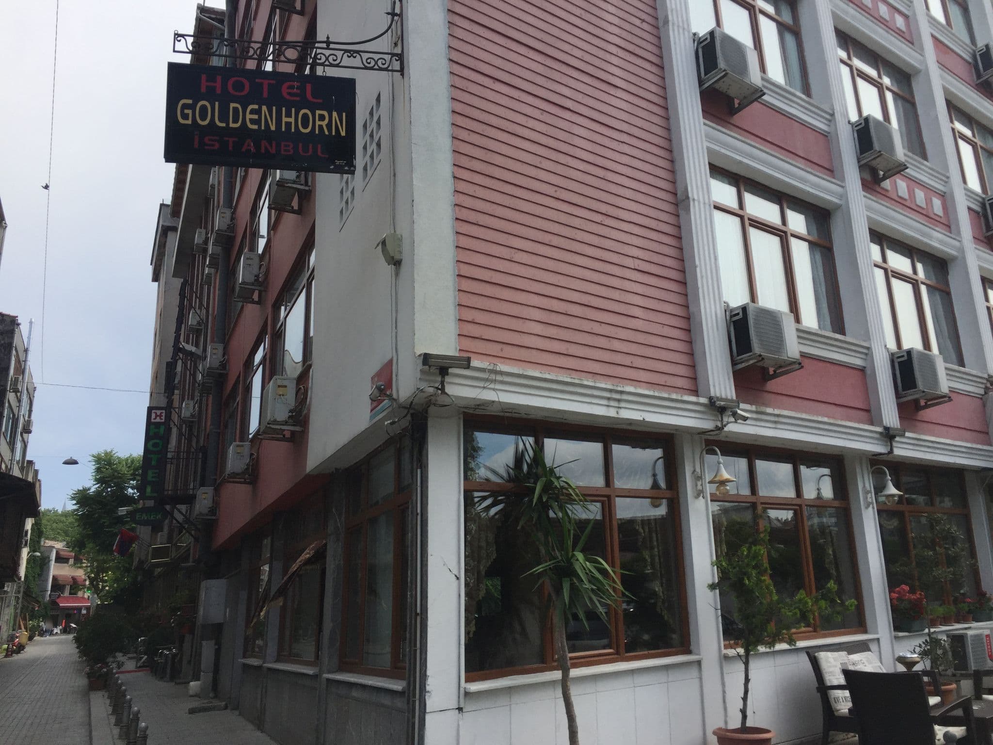 Street view near Hotel Emek, Eminönü
