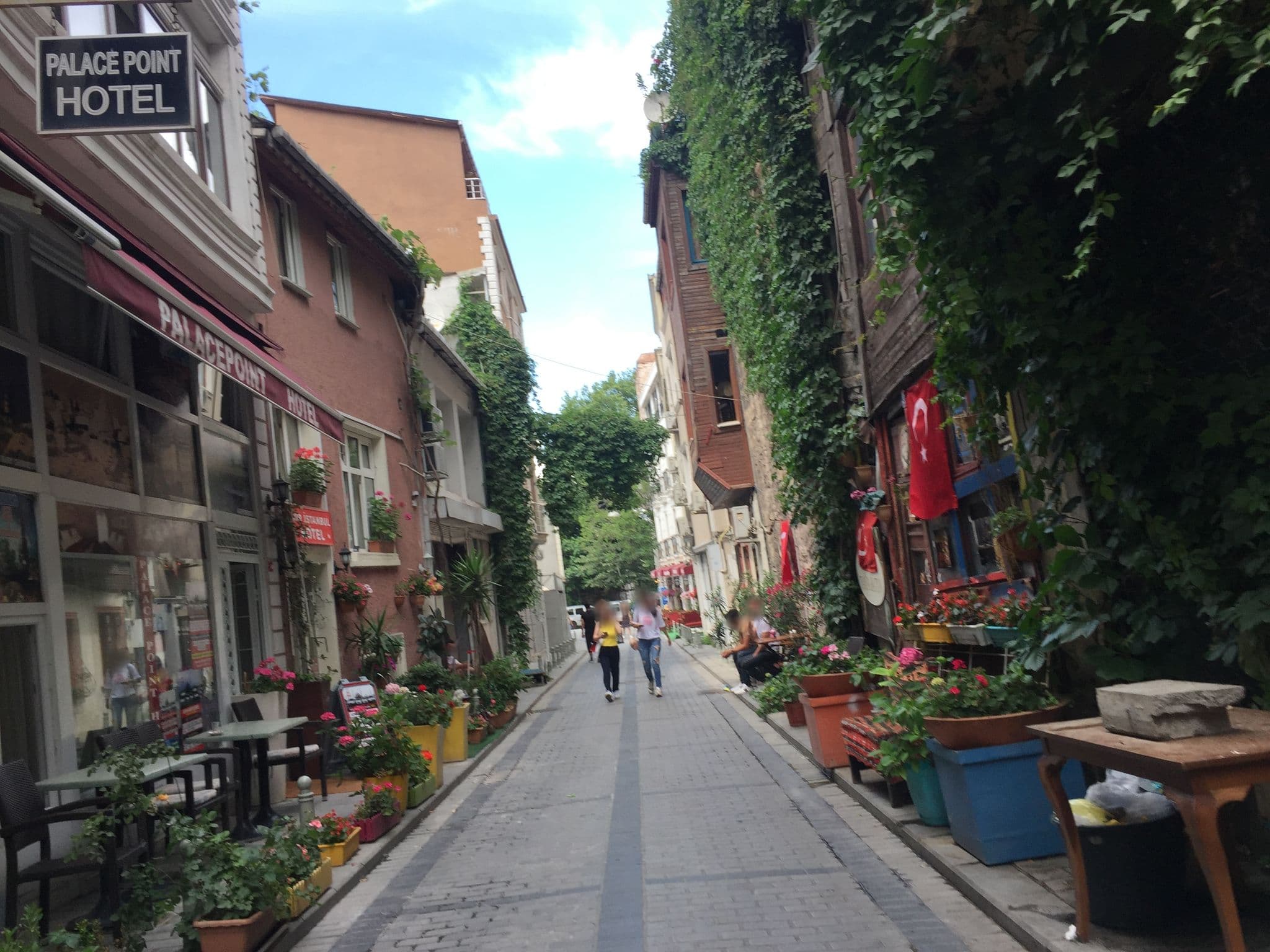 Street view near Sur Pansıyon ve Host, Eminönü — © sessiznotalar (CC BY-SA · Mapillary)
