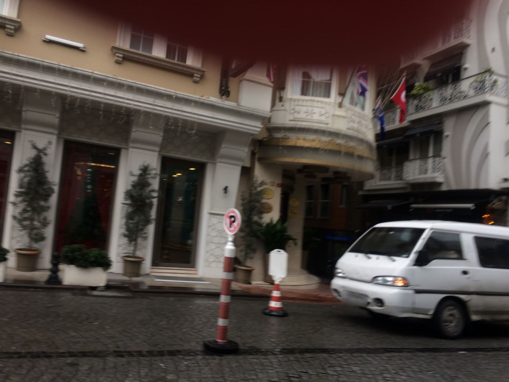 Street view near Sirkeci Ersu Hotel, Eminönü