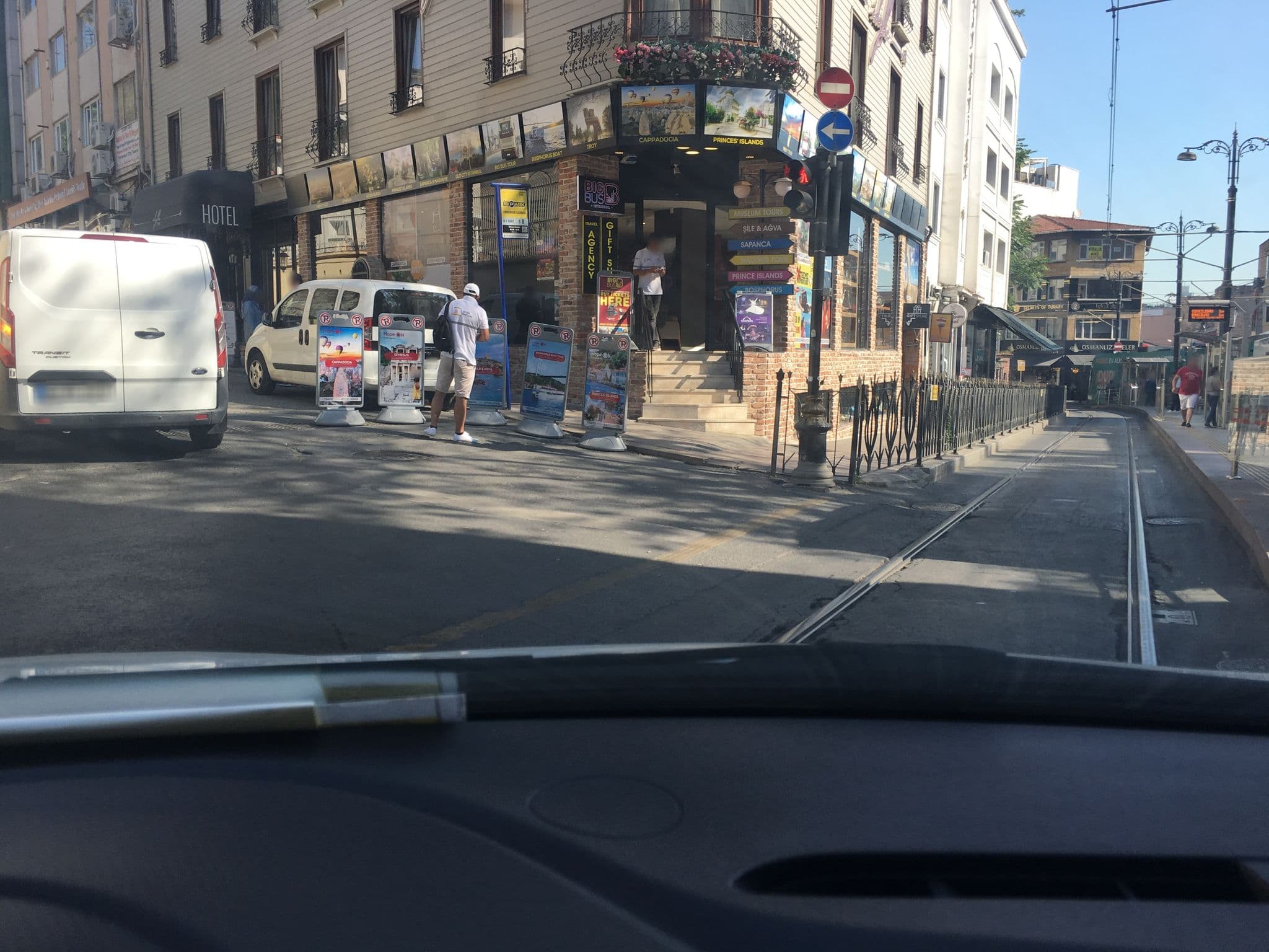 Street view near Amisos Hotel, Eminönü