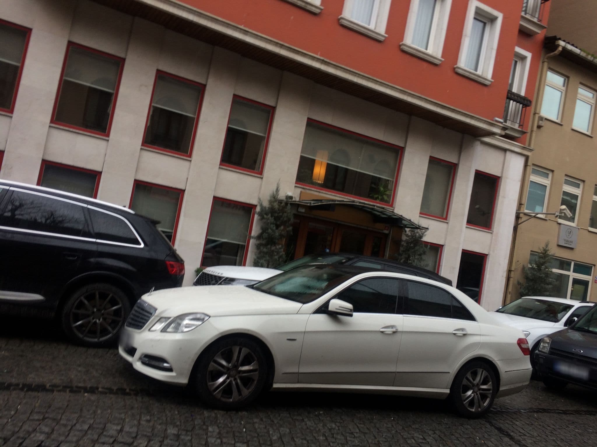 Street view near Sude Konak Hotel, Eminönü — © iraa (CC BY-SA · Mapillary)