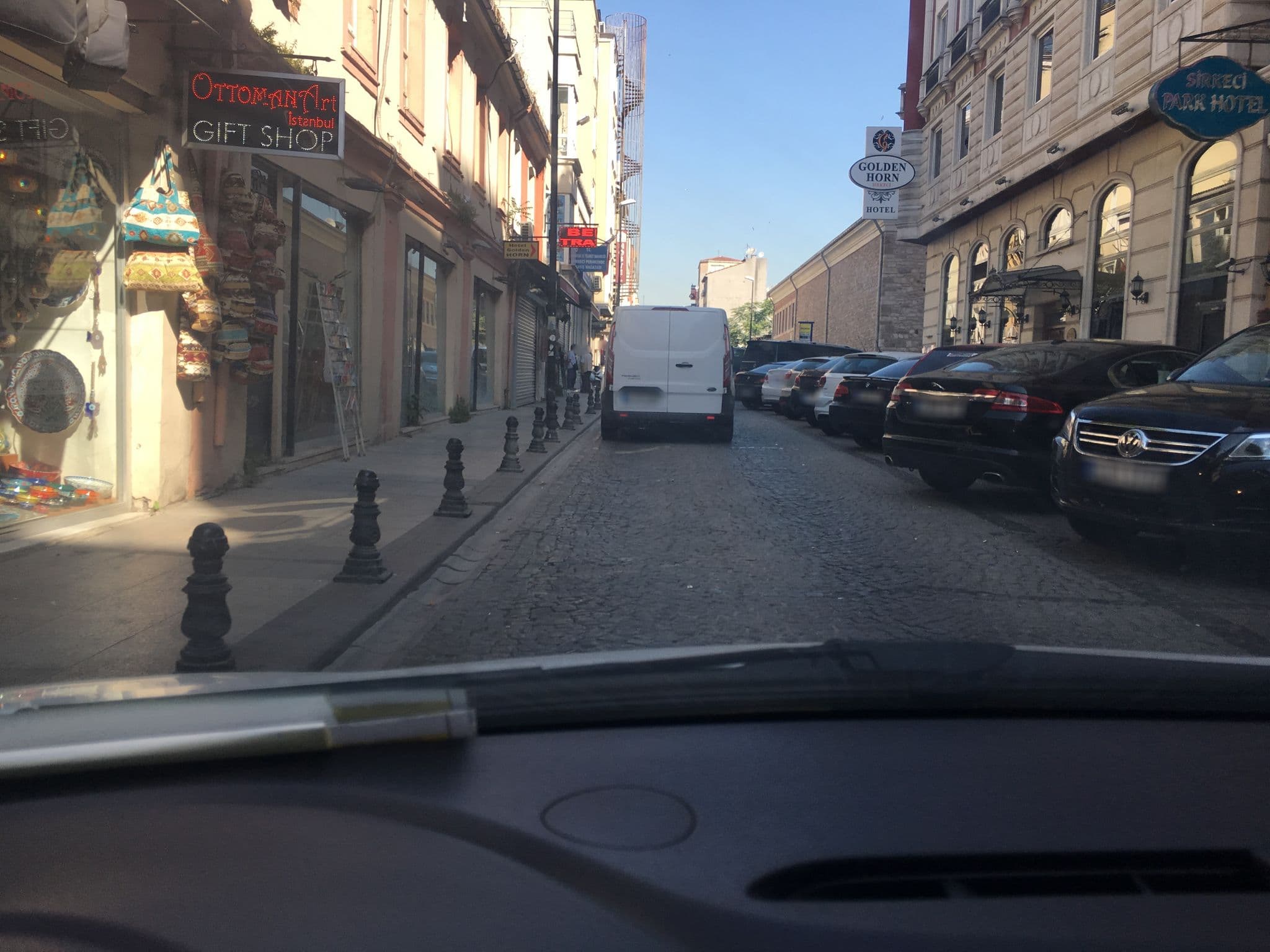 Street view near Golden Horn Hotel, Eminönü