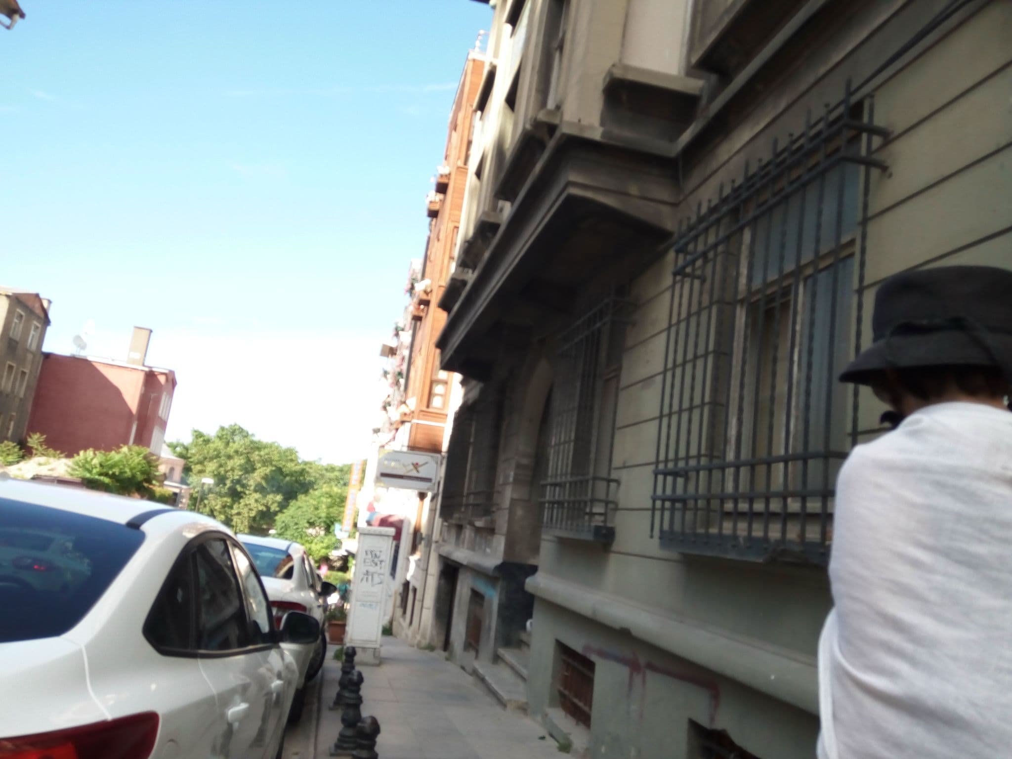 Street view near Arden Park Hotel, Sultanahmet