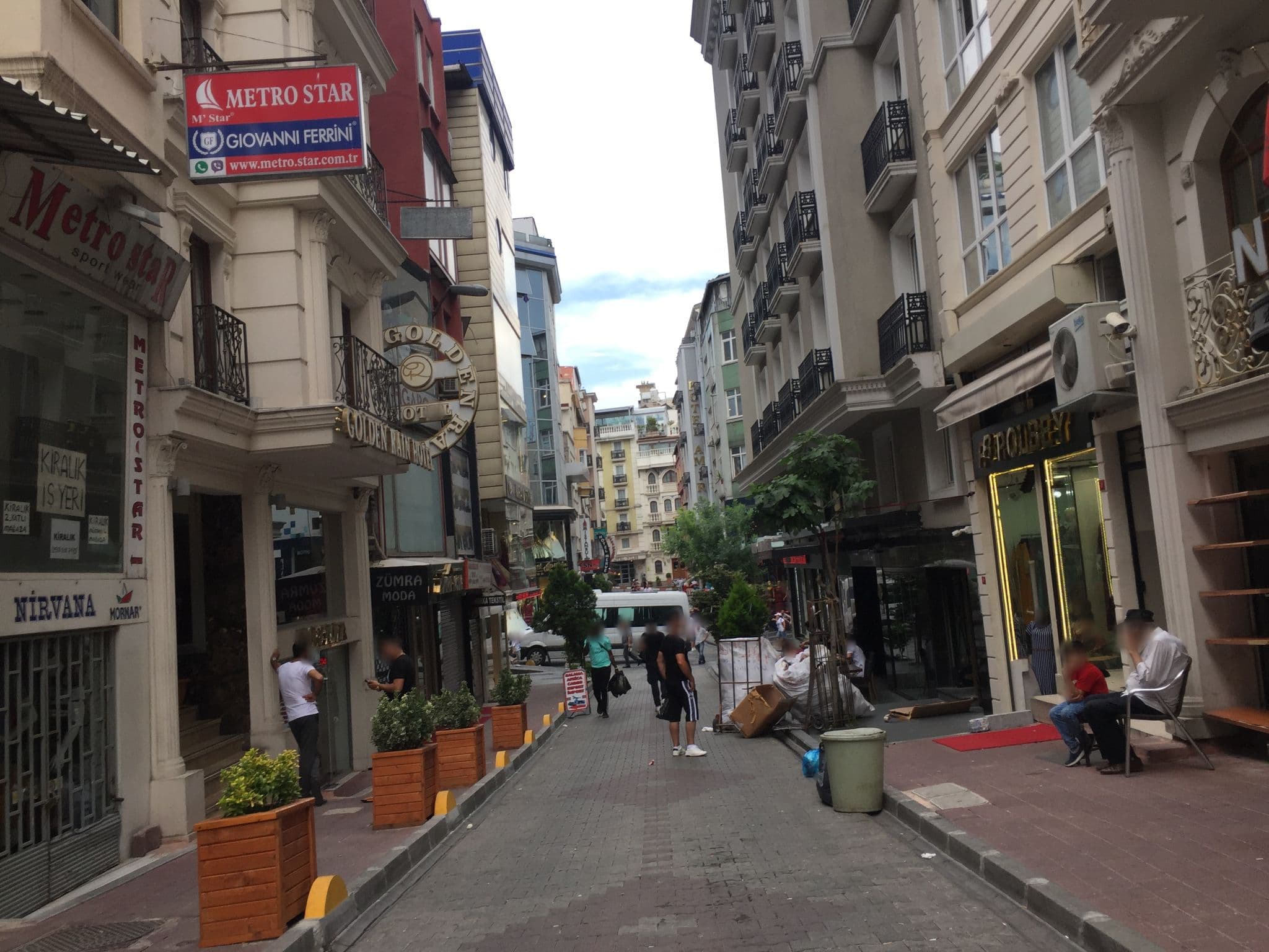 Street view near Grand beyazit, Eminönü