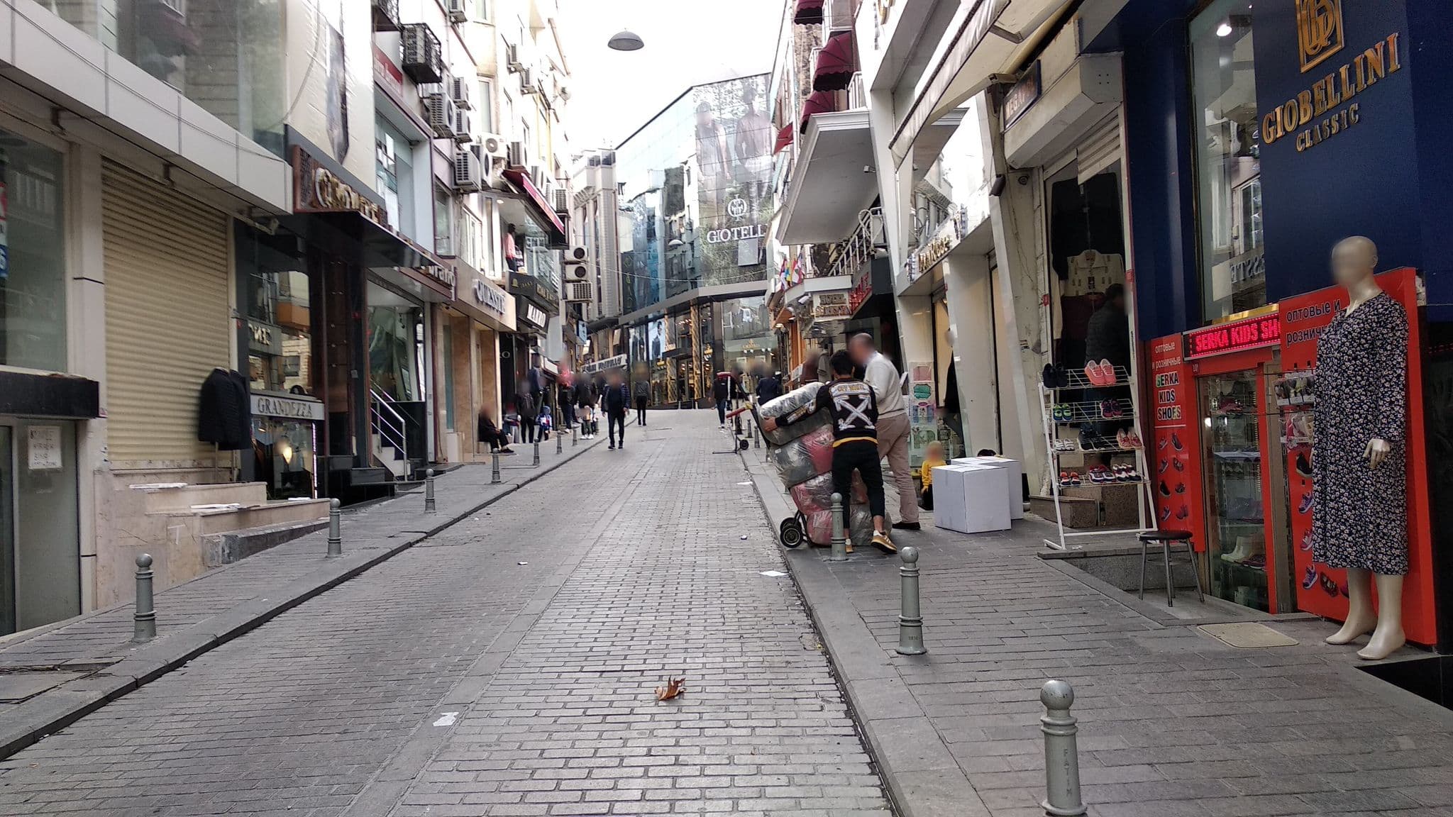 Street view near Hotel Berlin, Istanbul