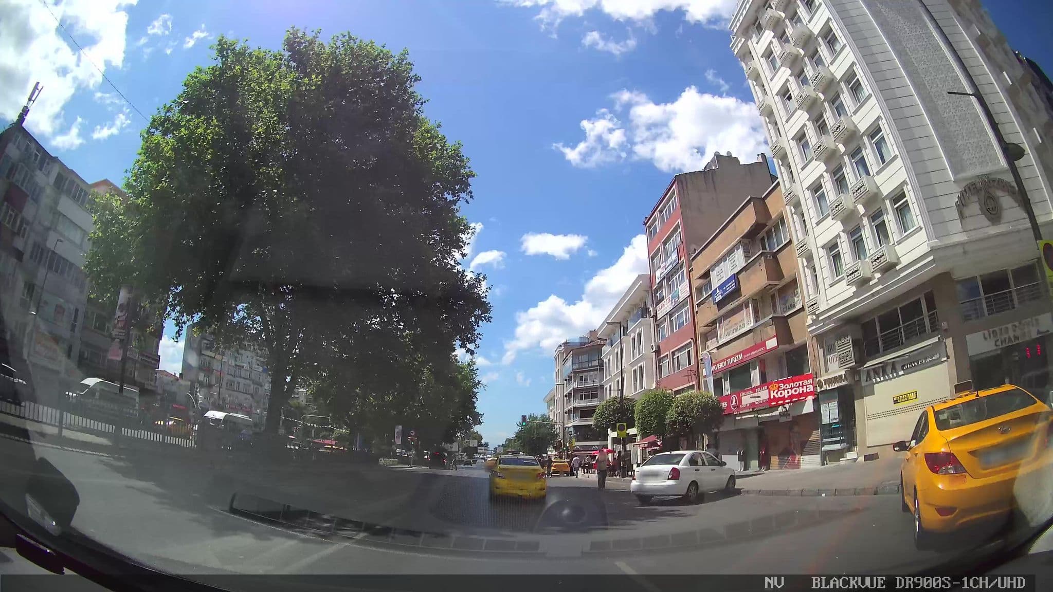 Street view near Hotelium, Istanbul