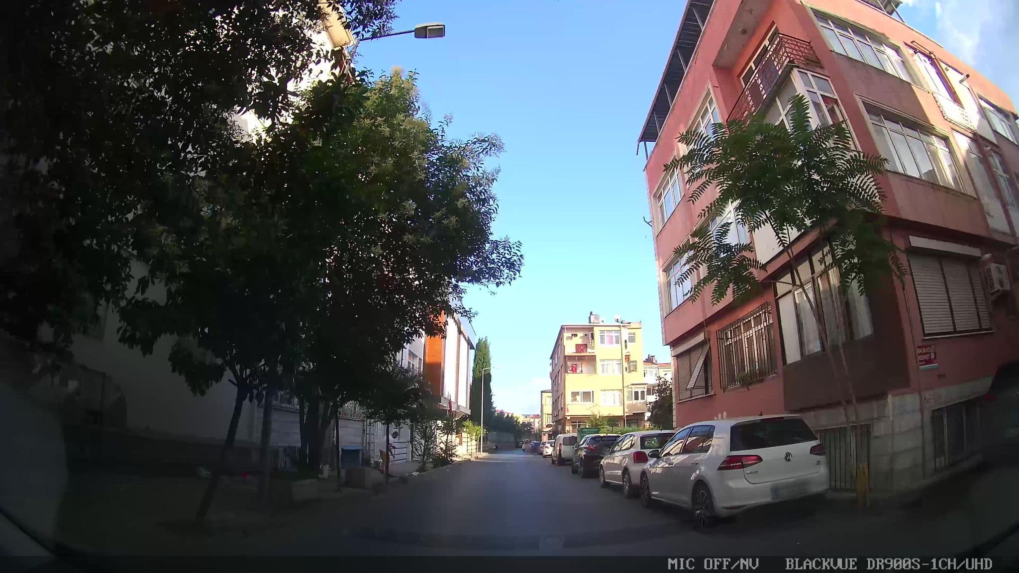 Street view near Özel Olcay Yüksek Öğrenim Kız Öğrenci Yurdu, Fatih — © asturksever (CC BY-SA · Mapillary)