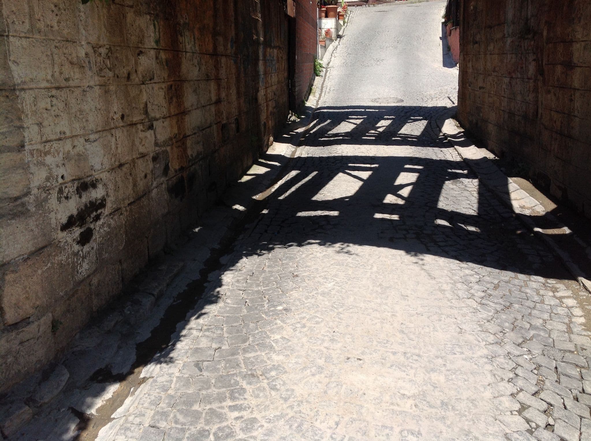 Street view near Kaftan Hotel, Sultanahmet — © omarsansi (CC BY-SA · Mapillary)