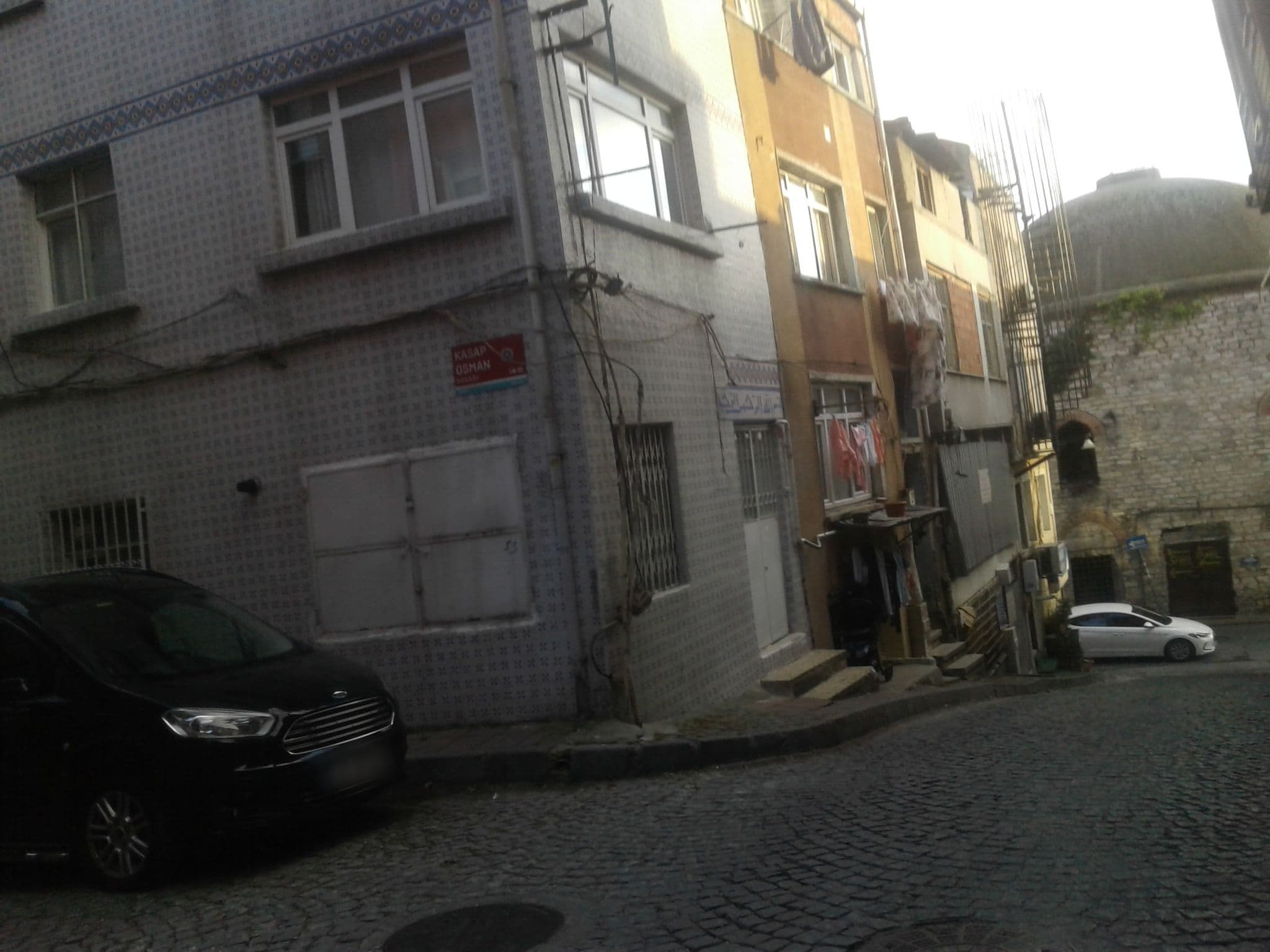 Street view near Ancient Town Hotel, Sultanahmet — © hemengul (CC BY-SA · Mapillary)
