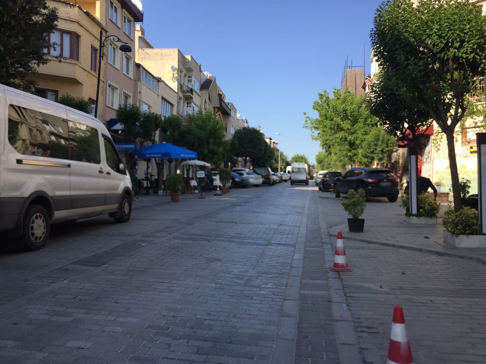 Street view near Peteks Hotel, Sultanahmet