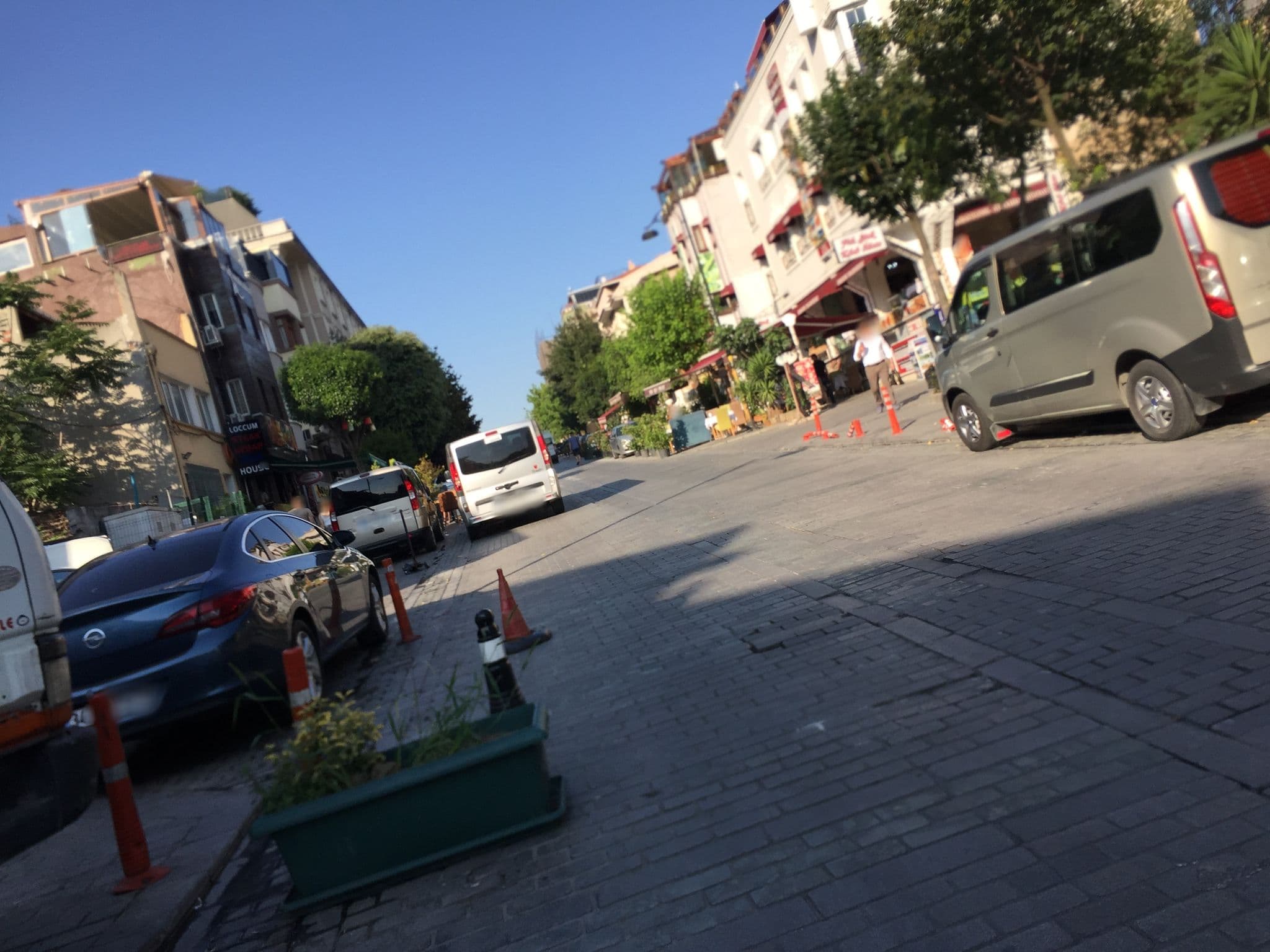 Street view near Ekim Apart, Sultanahmet