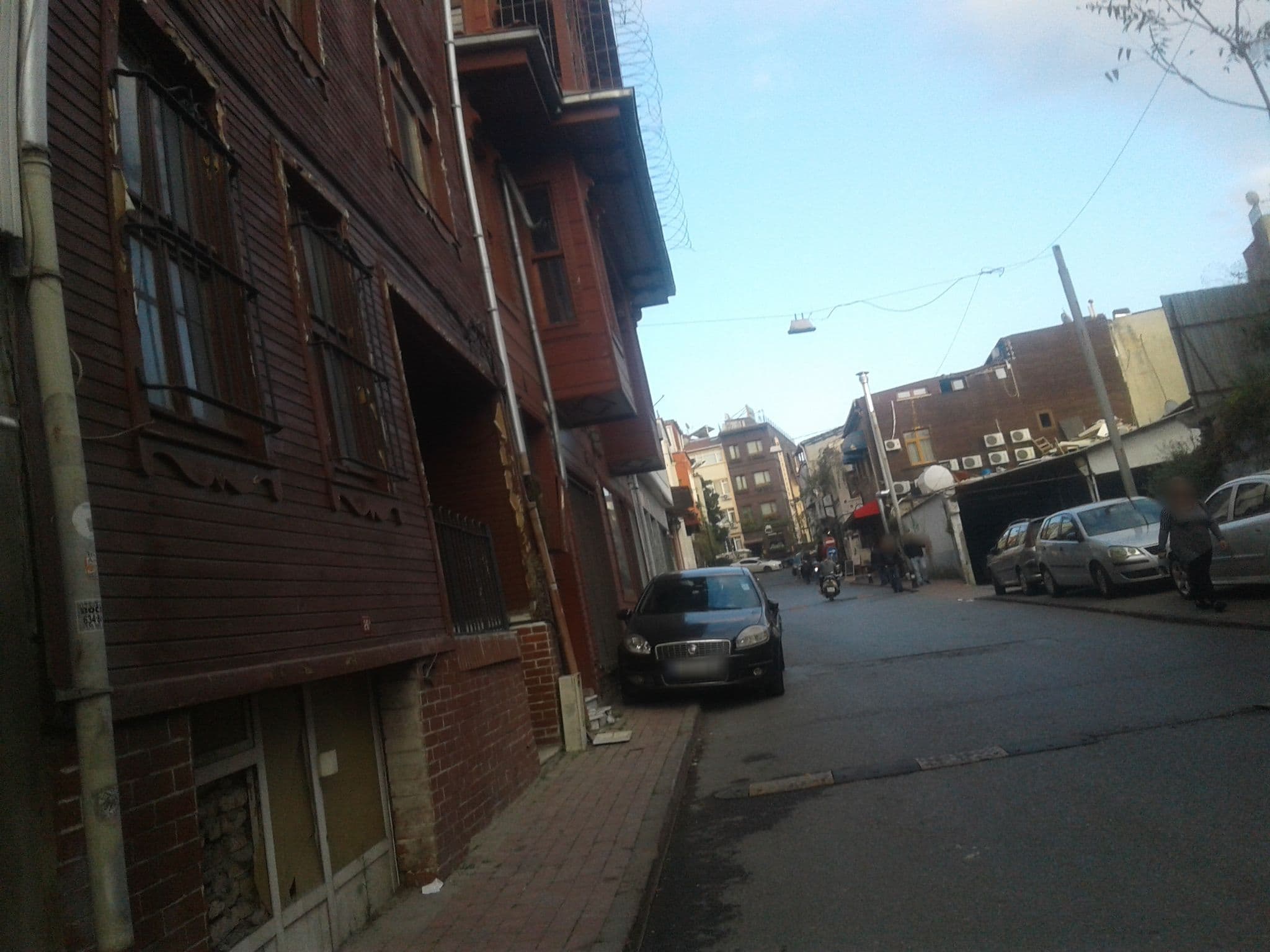 Street view near Adasultan Hotel, Sultanahmet — © hemengul (CC BY-SA · Mapillary)