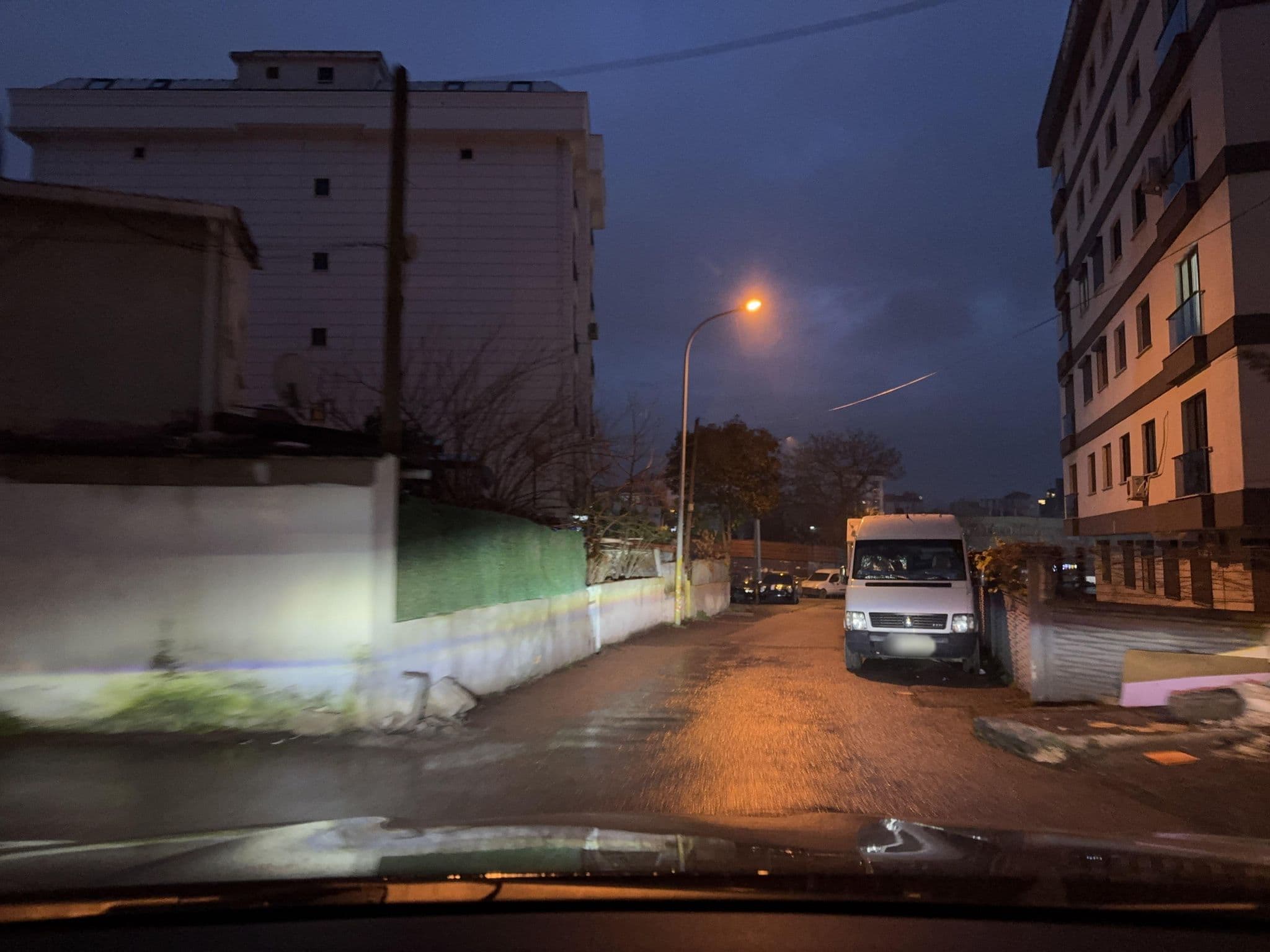 Street view near Blue Life Otel, Maltepe — © omera60 (CC BY-SA · Mapillary)