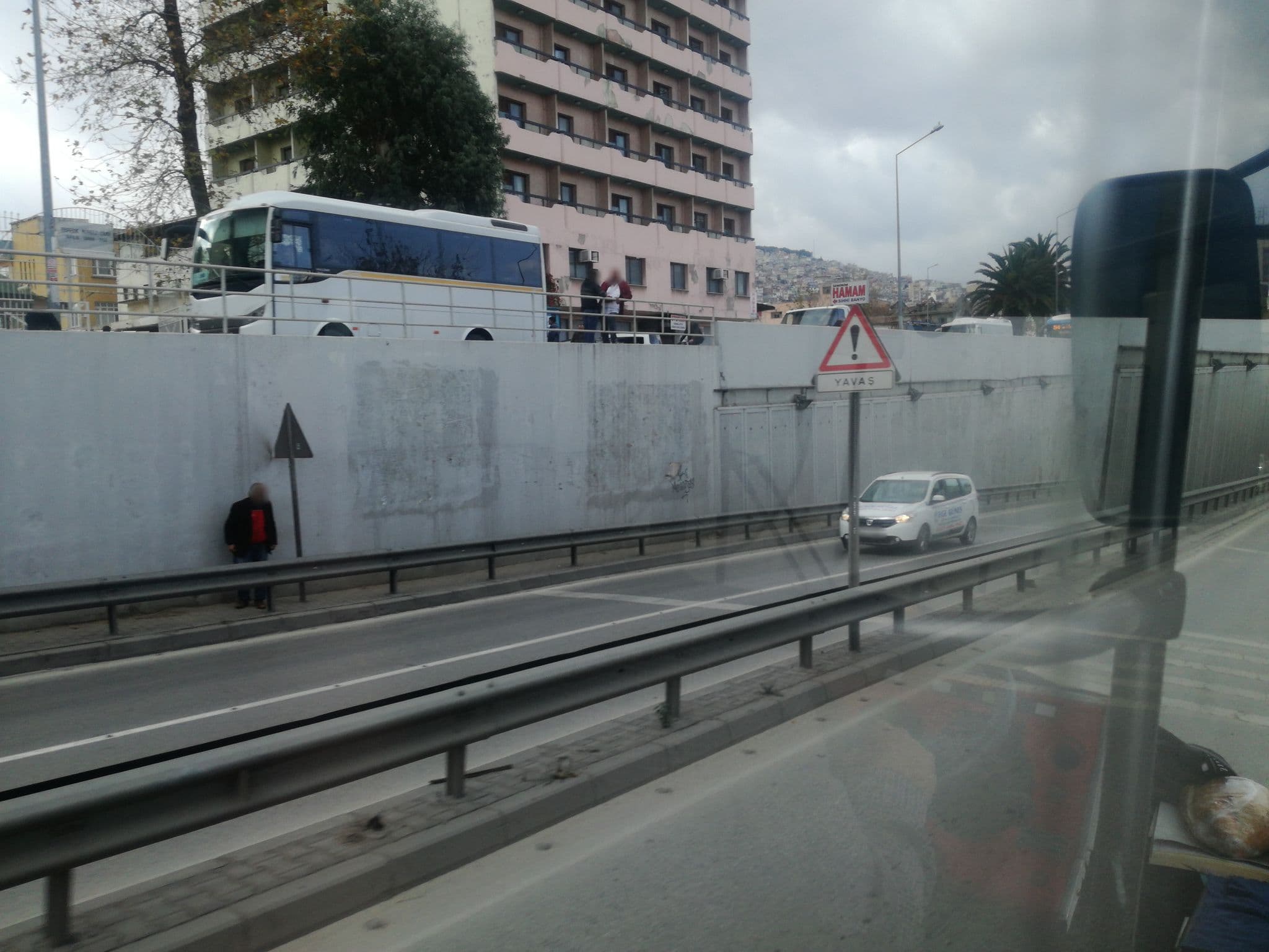 Street view near Akpınar hotel, İzmir — © thrsh (CC BY-SA · Mapillary)