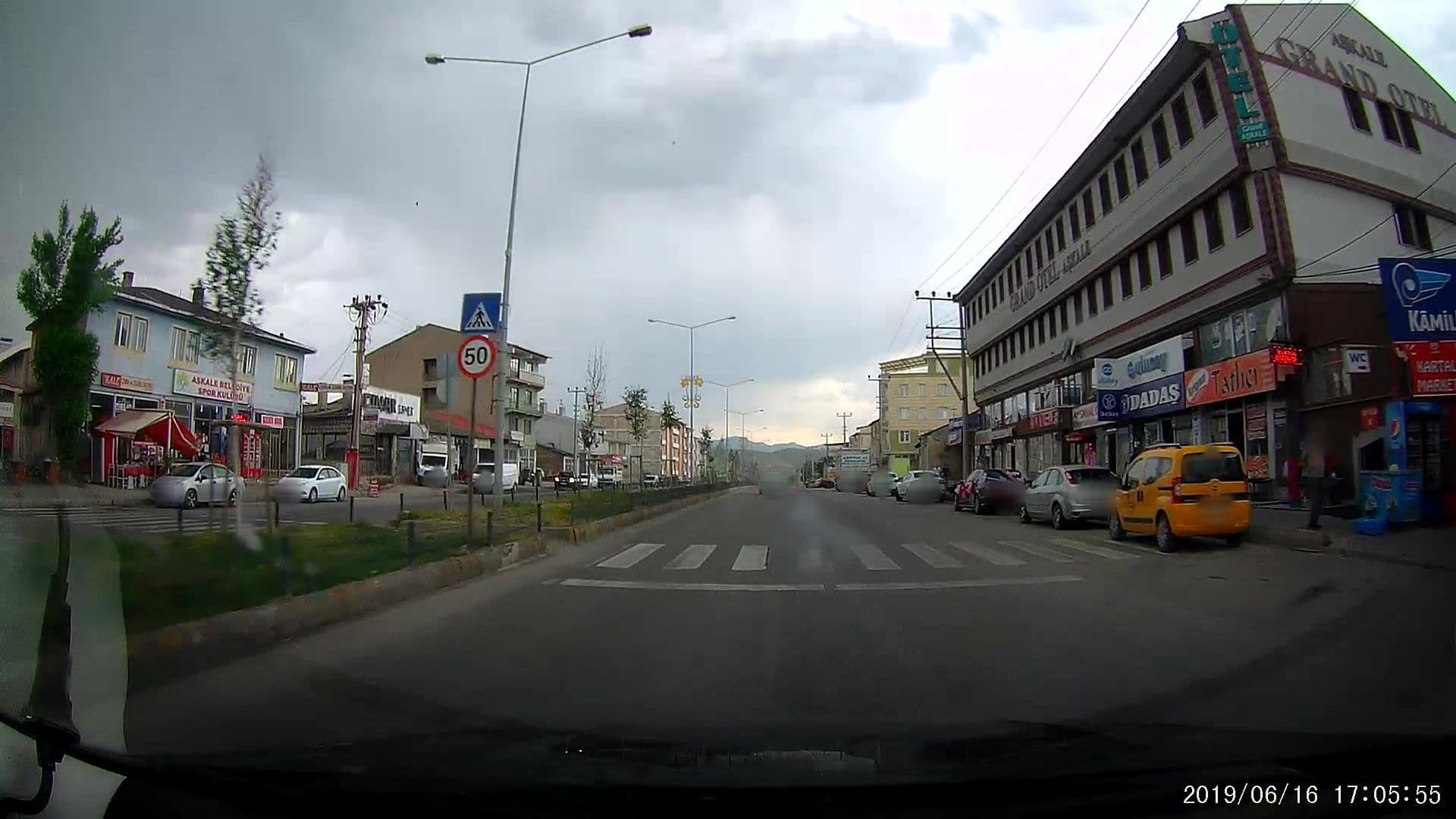 Street view near grand otel, Aşkale — © healixx (CC BY-SA · Mapillary)