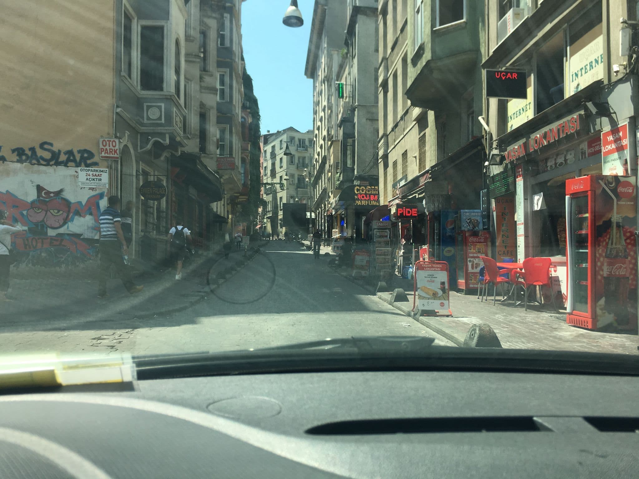 Street view near Maxwell Hotel, Eminönü