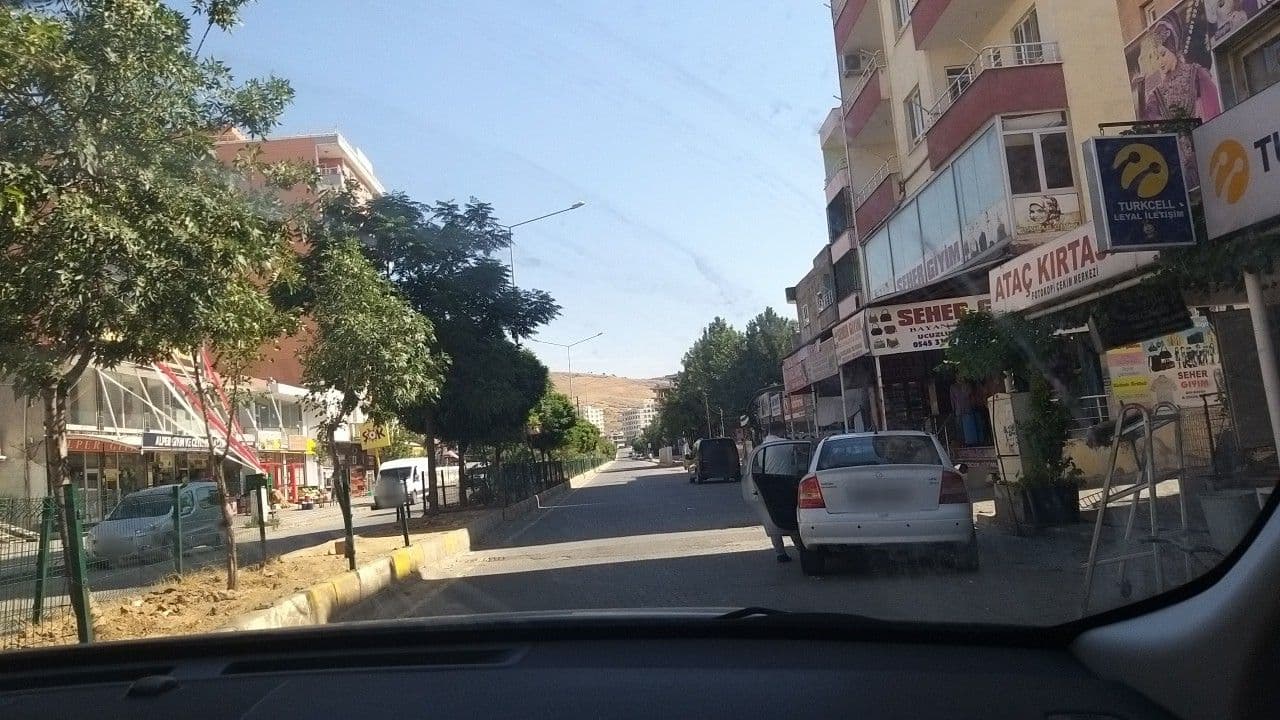 Street view near güven otel, Kozluk — © nesim (CC BY-SA · Mapillary)