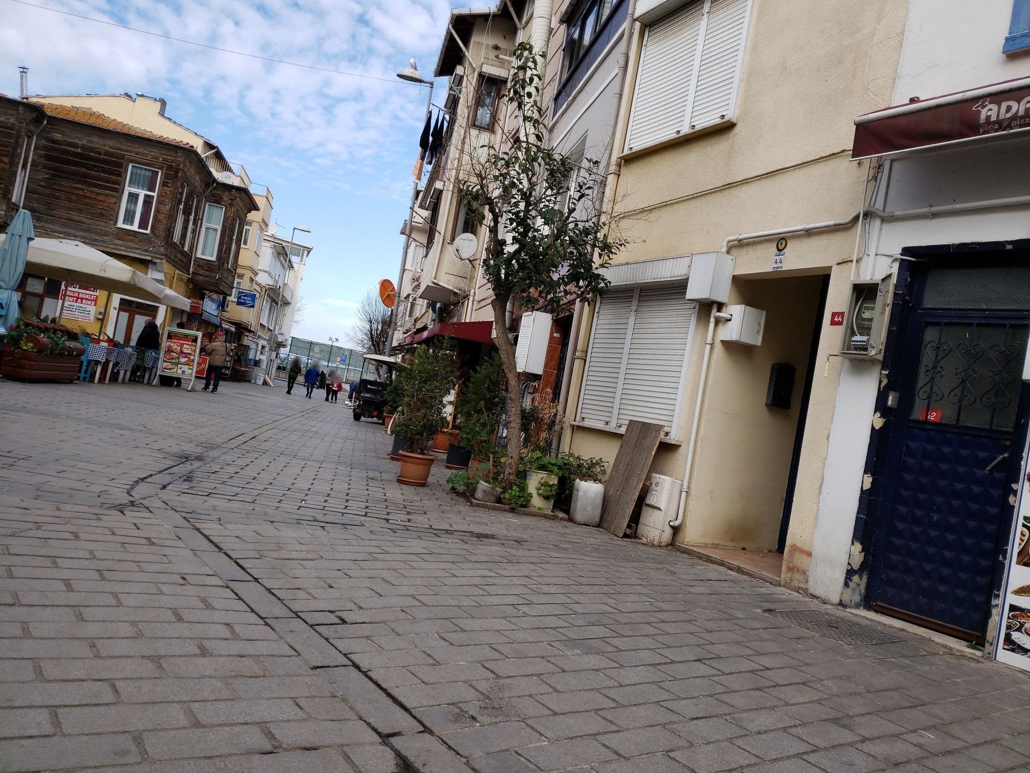 Street view near Prenset Pansiyon, Heybeliada — © mapfool (CC BY-SA · Mapillary)