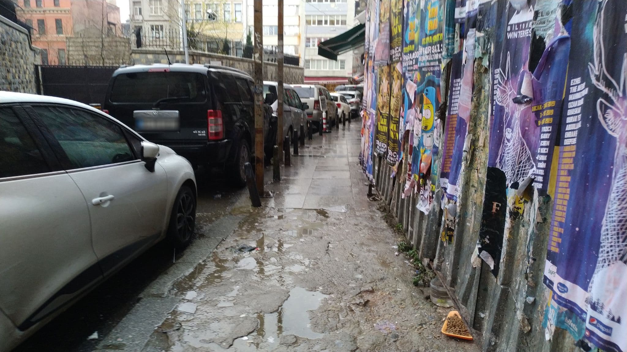 Street view near pera, Eminönü